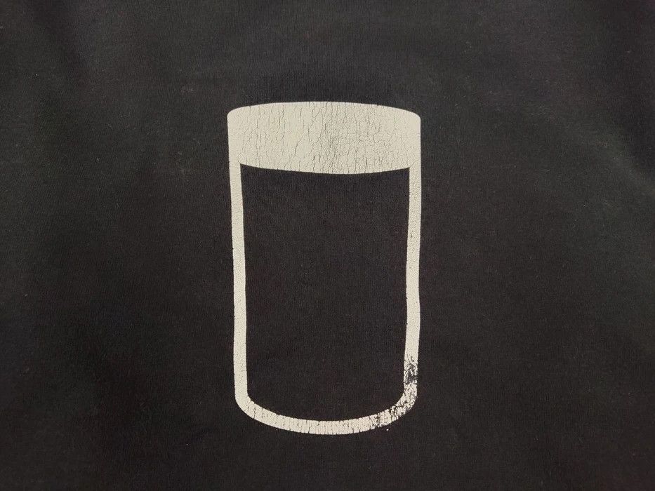 Vintage Vintage 90's Guinness Not Everything In Black&White T shirt Size US XL / EU 56 / 4 - 8 Thumbnail