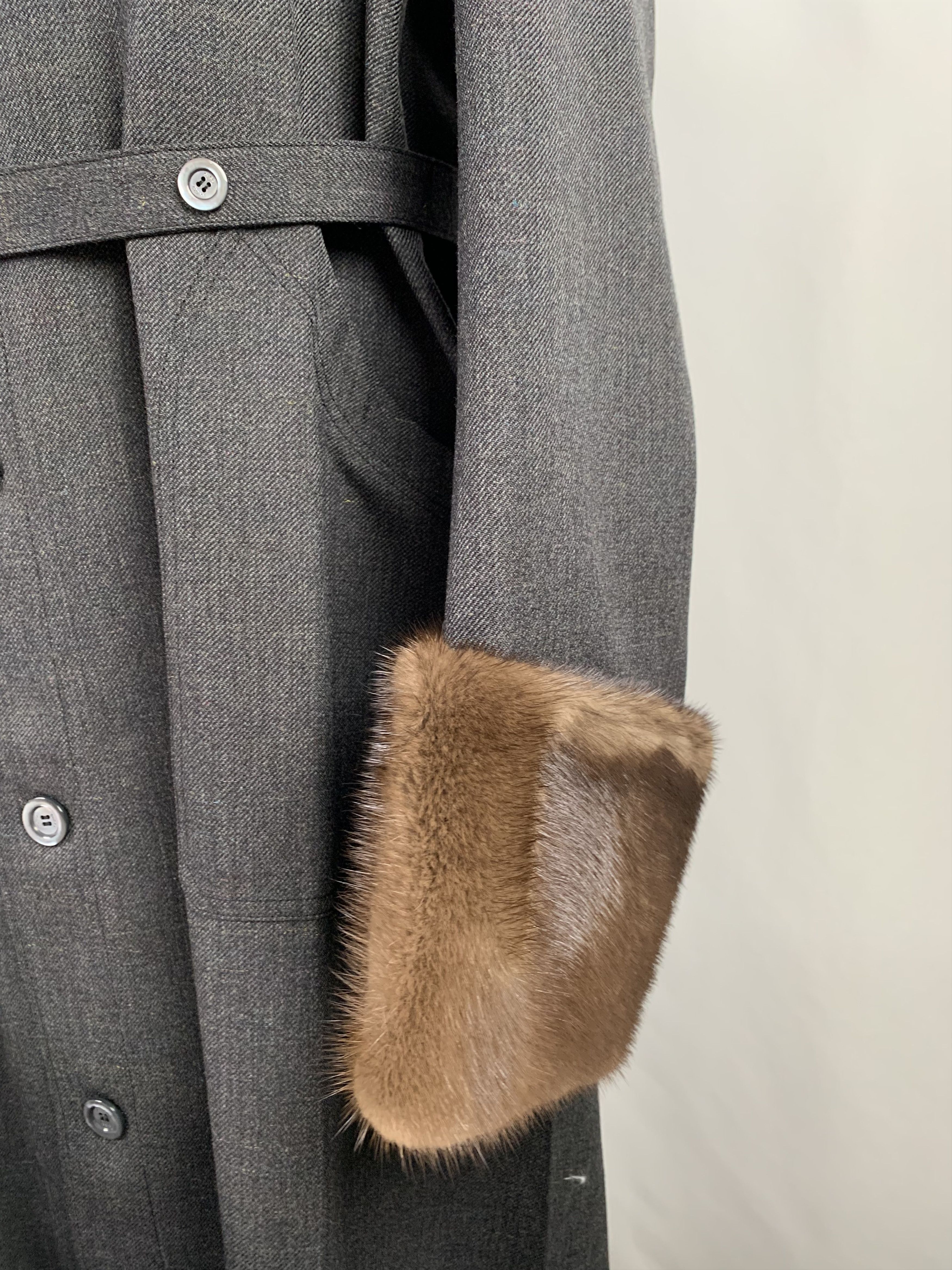 Gucci Long Gucci Coat With Fur Cuffs Size US M / EU 48-50 / 2 - 8 Thumbnail