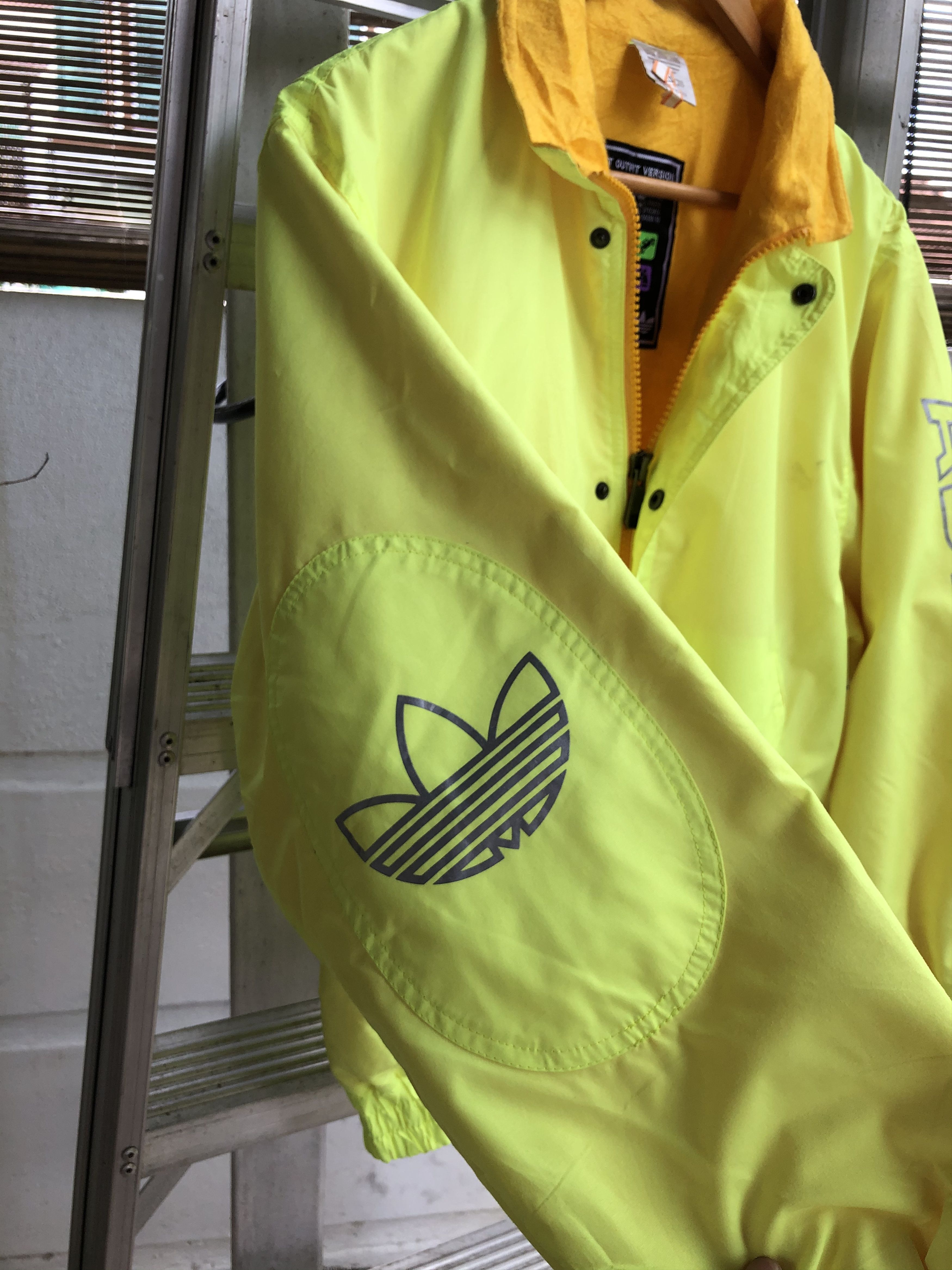 Adidas VINTAGE RARE ADIDAS MULTI-PURPOSE SLEEVES HIT JACKET Size US S / EU 44-46 / 1 - 5 Thumbnail