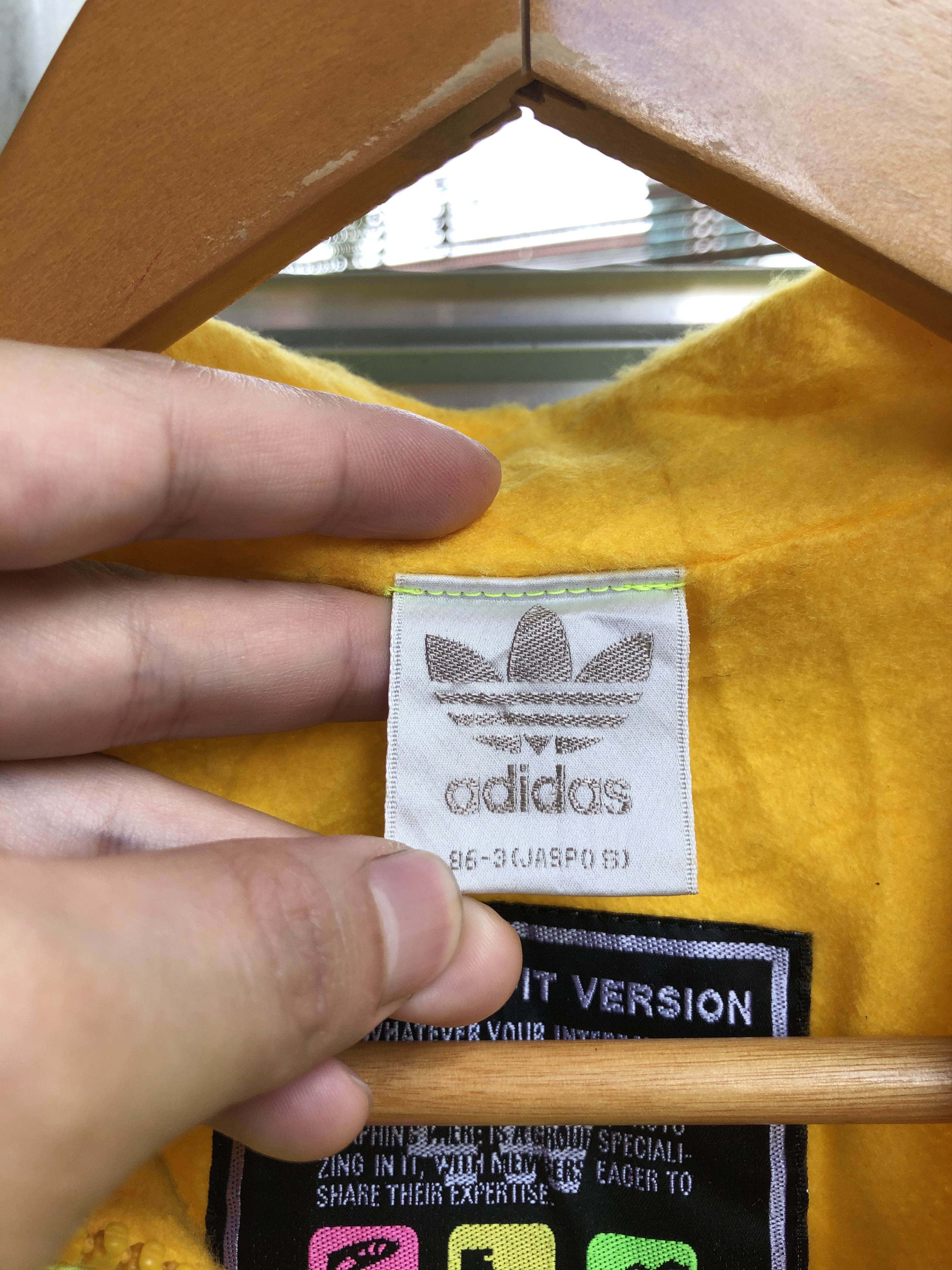 Adidas VINTAGE RARE ADIDAS MULTI-PURPOSE SLEEVES HIT JACKET Size US S / EU 44-46 / 1 - 8 Thumbnail