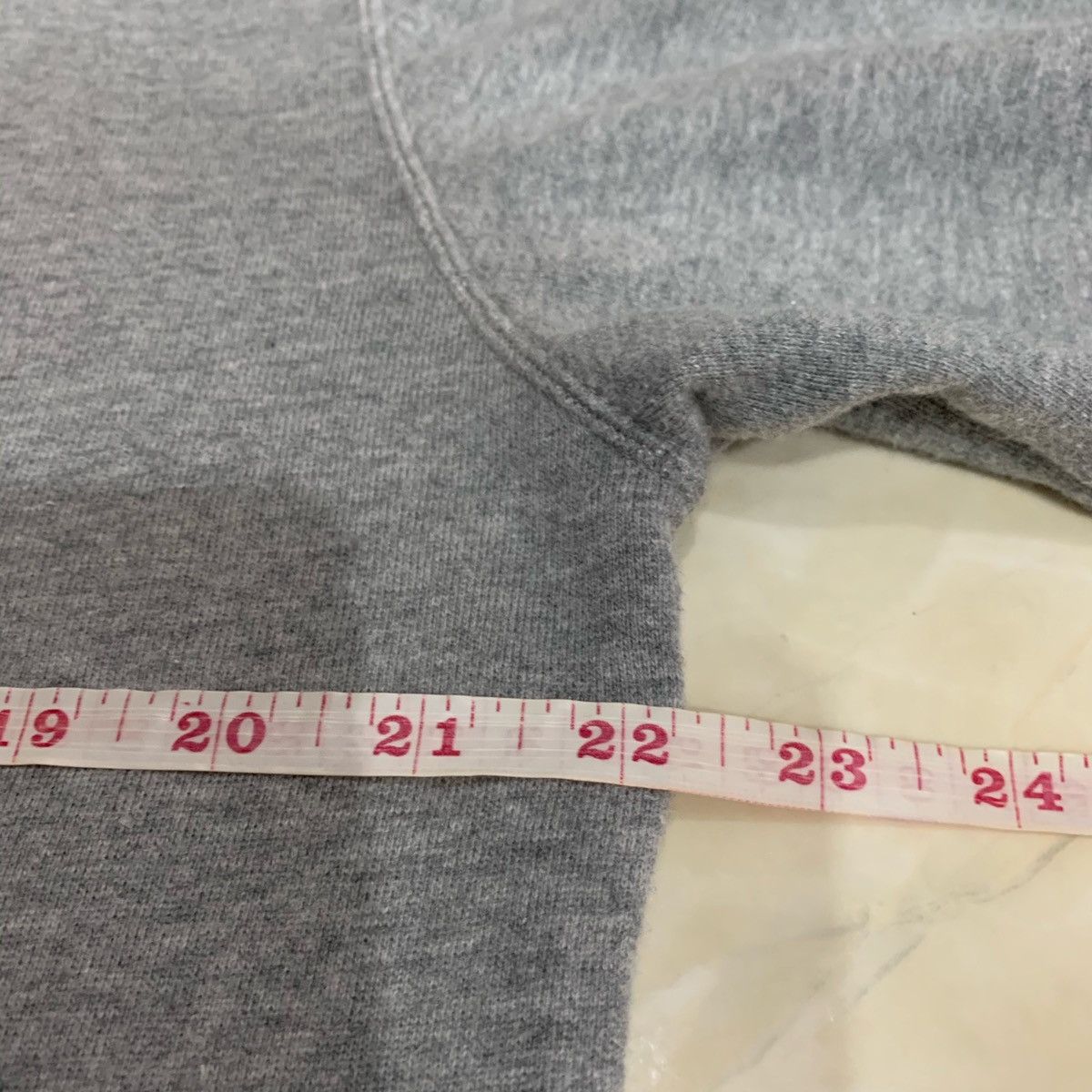 Champion CHAMPION Sweatshirt Size L Size US L / EU 52-54 / 3 - 9 Thumbnail