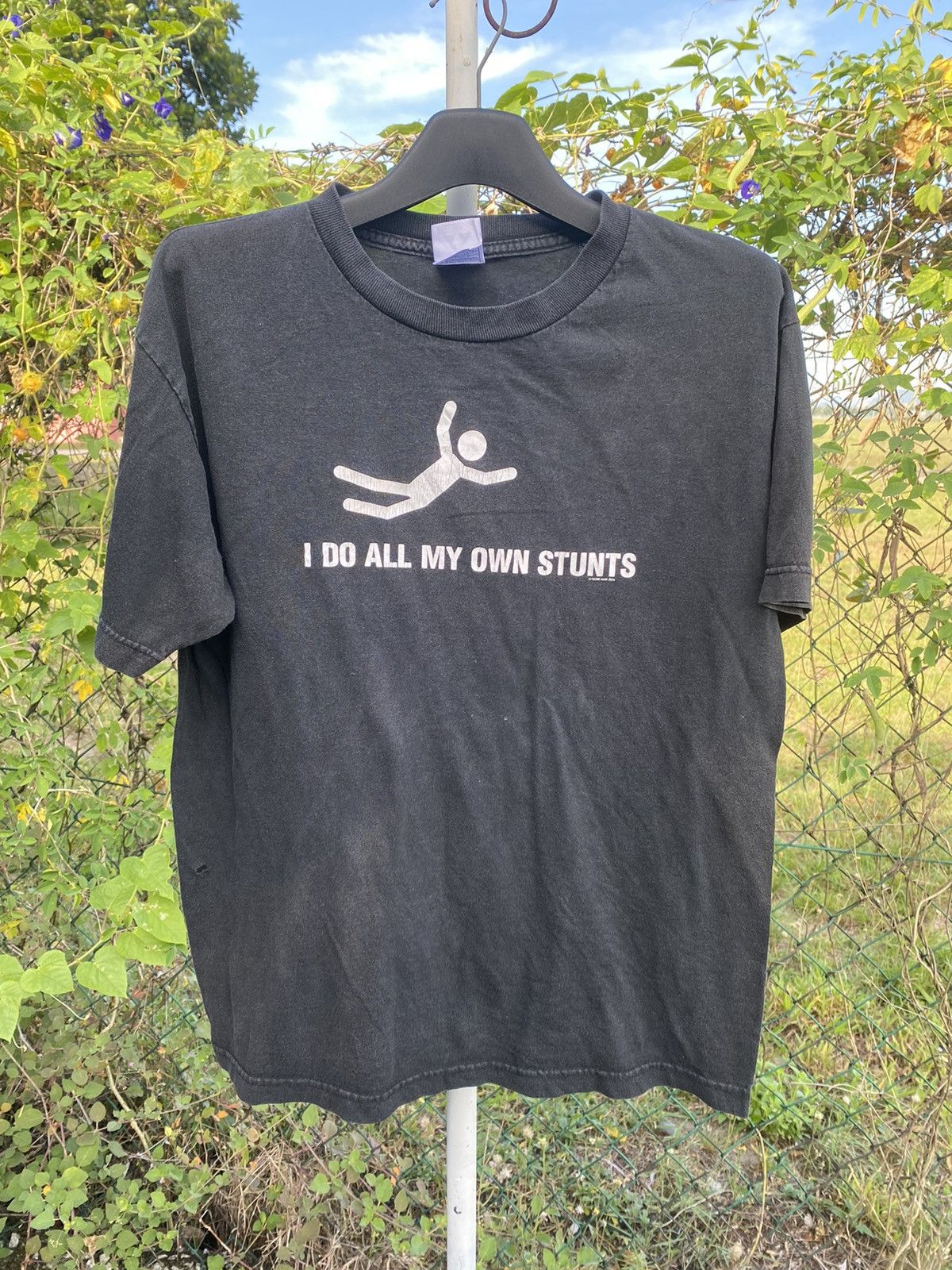 Vintage Vintage Sun Faded I Do All My Own Stunts T-Shirt Size US M / EU 48-50 / 2 - 1 Thumbnail