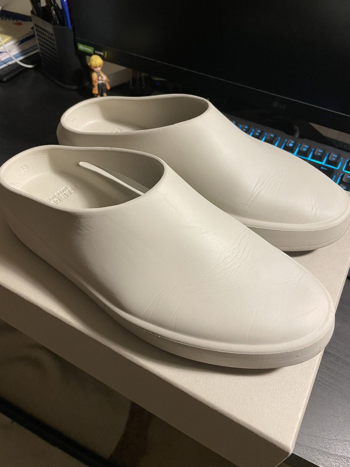 Fear of God The California Size US 7 / EU 40 - 2 Thumbnail