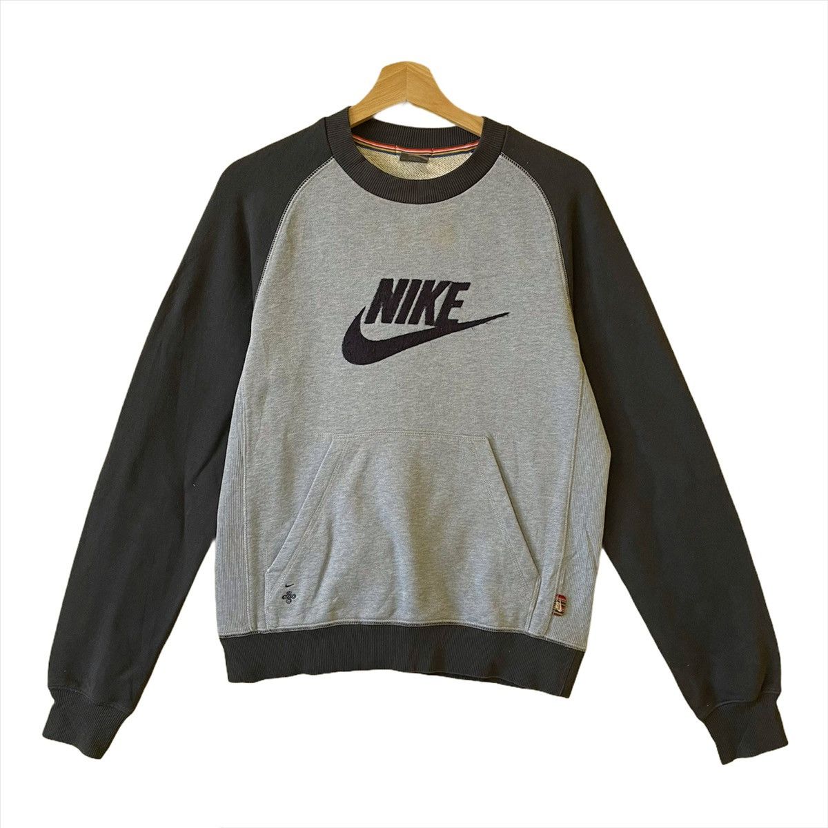 Nike × Vintage Vintage Nike Big Logo Crewneck Sweatshirt Size M Size US M / EU 48-50 / 2 - 1 Thumbnail