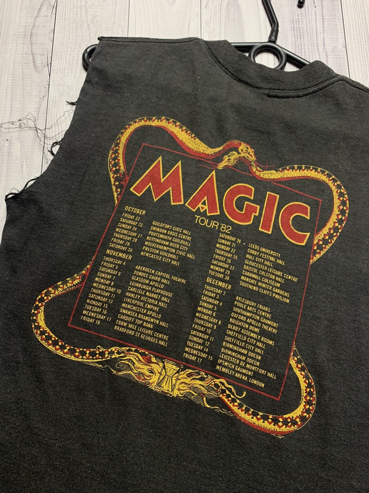 Band Tees Vintage Rock tee Gillan Magic tour 82 rare Size US XS / EU 42 / 0 - 3 Thumbnail