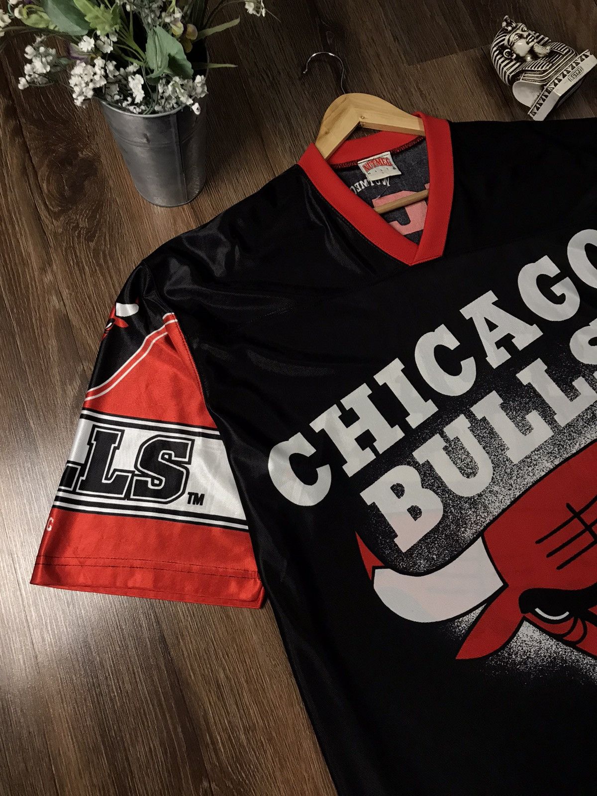 NBA × Vintage Vintage Chicago Bulls Tee Jersey NBA over print Rare Nutmeg Size US L / EU 52-54 / 3 - 7 Thumbnail