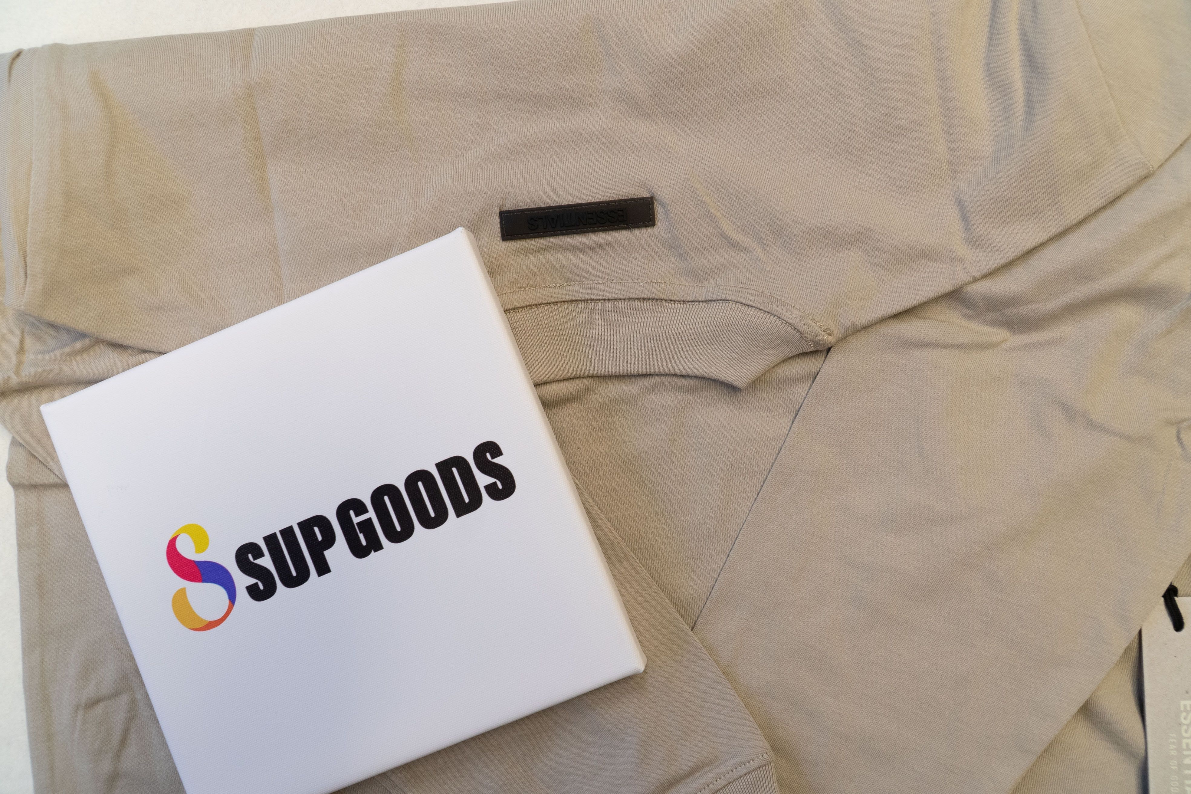 Fear of God Fear of God Essentials Core Collection L/S T-shirt Tan XL Size US XL / EU 56 / 4 - 11 Thumbnail