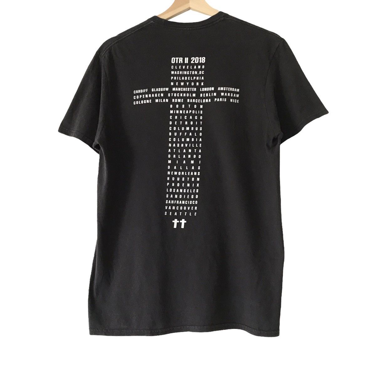 Beyonce × Delta × Jay-Z Authentic 2018 Beyonce & Jay-Z On The Run 2 World Tour Tee Size US M / EU 48-50 / 2 - 2 Thumbnail