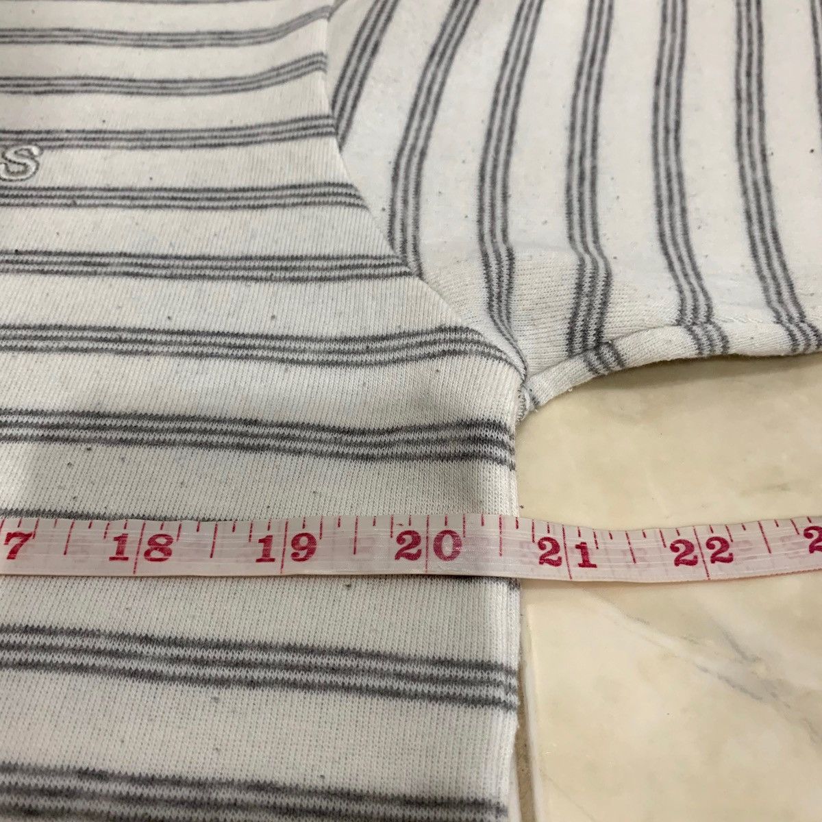 Hanes × Japanese Brand × Vintage HANES Sweatshirt Size L Fits M Size US M / EU 48-50 / 2 - 8 Thumbnail