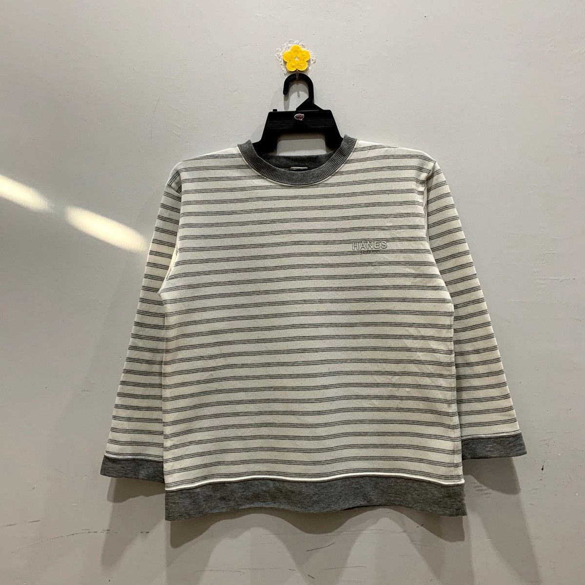 Hanes × Japanese Brand × Vintage HANES Sweatshirt Size L Fits M Size US M / EU 48-50 / 2 - 1 Thumbnail