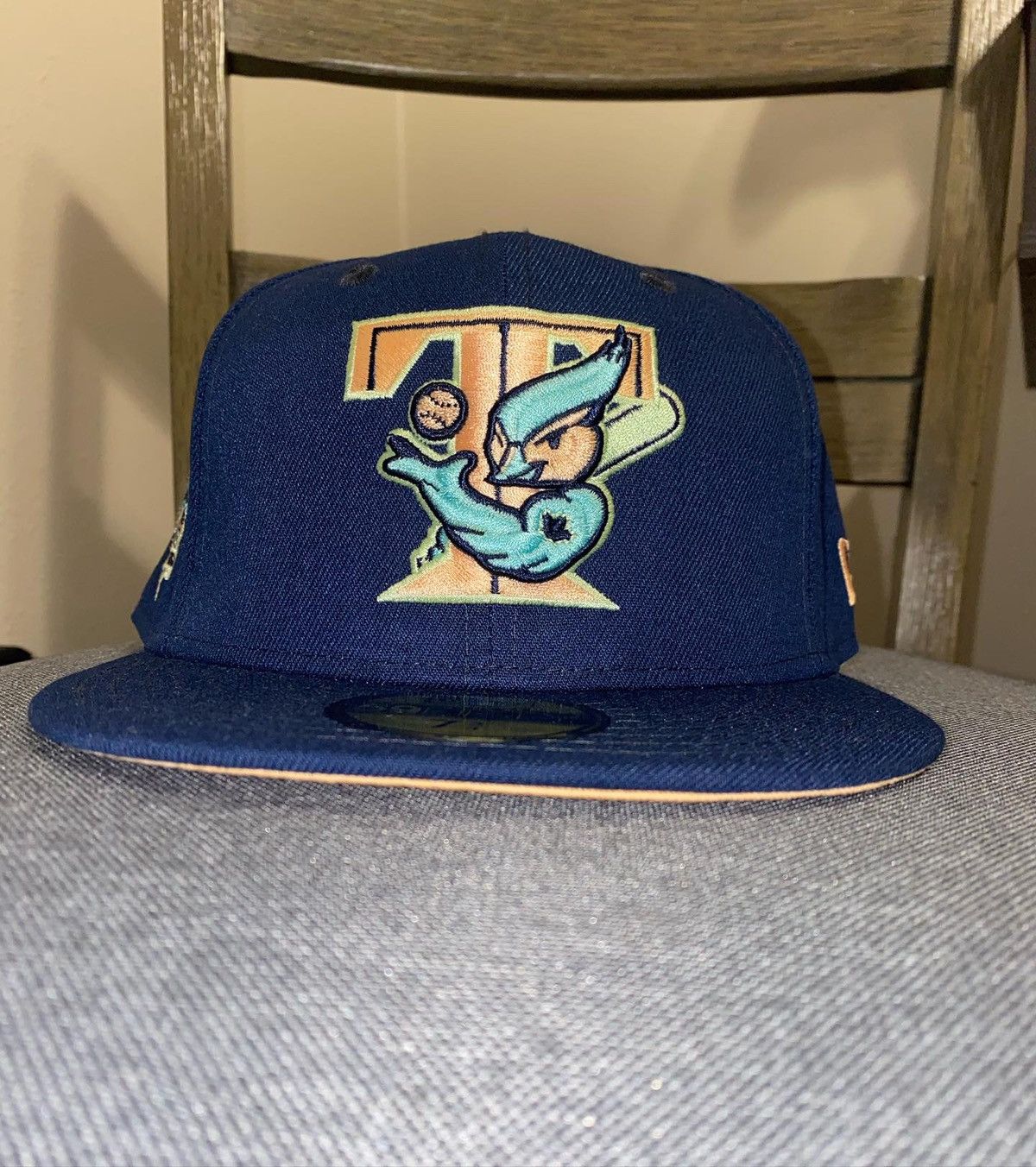 Blue Jays Oceanside peach finally landed at lids in the UK🔥 : r