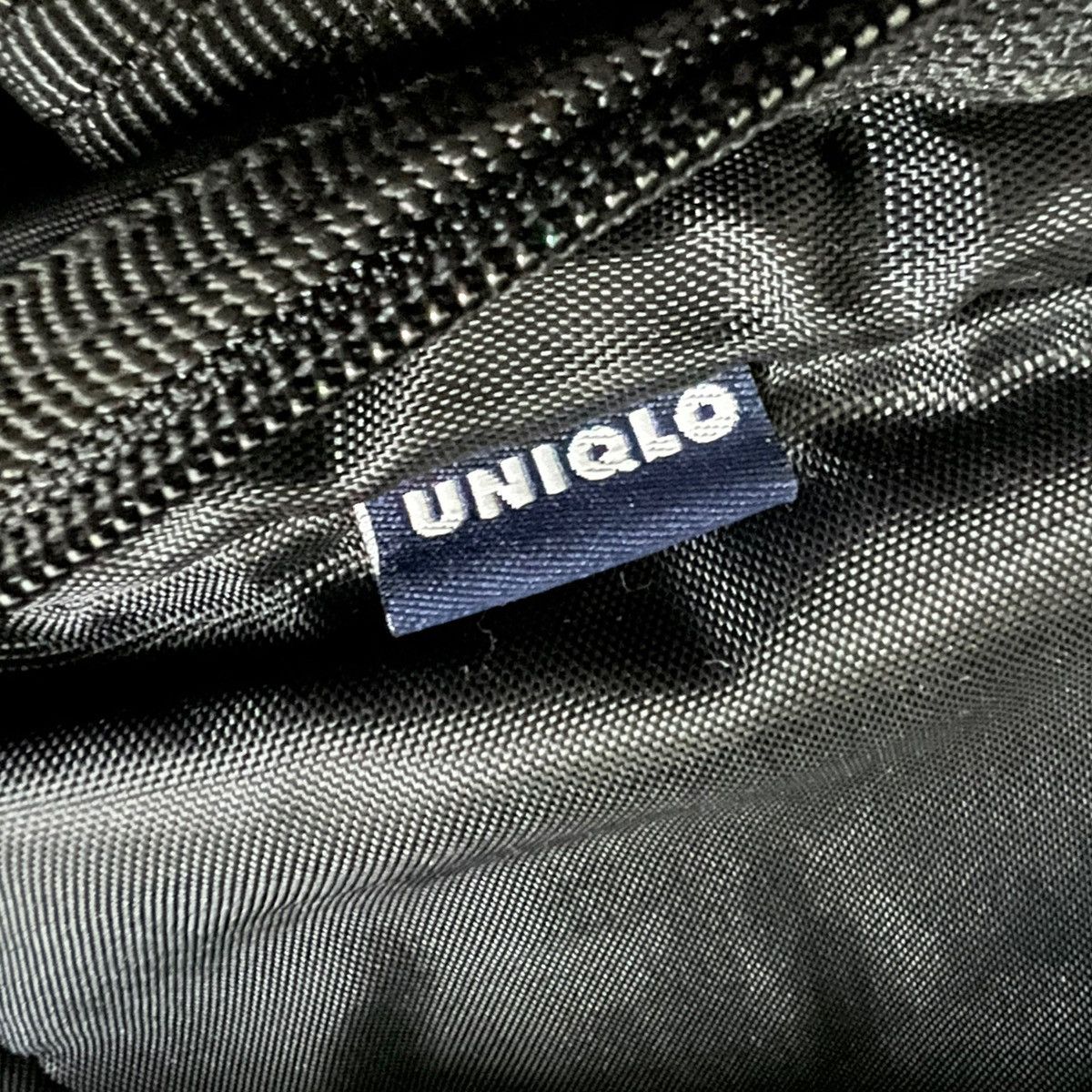 Jun Takahashi × Uniqlo Y2k UNIQLO TESSUTO BLACK CROSSBODY MESSENGER SLING BAG Size ONE SIZE - 7 Thumbnail