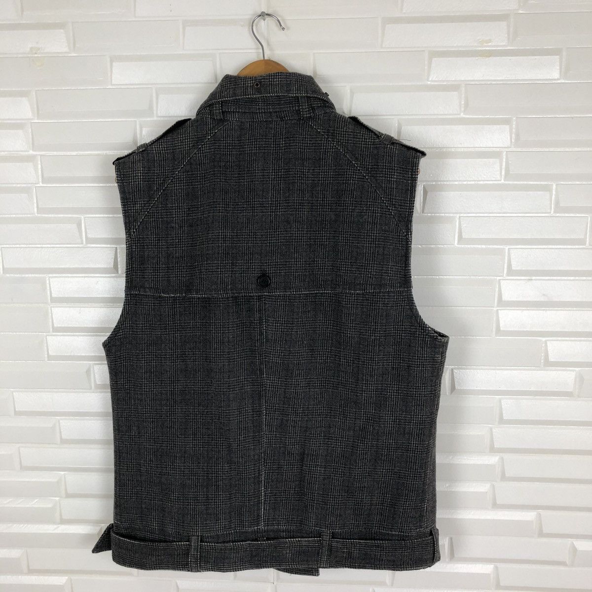 Neil Barrett ✈️🔥NEIL BARRET TRACEY VEST VINTAGE🔥✈️ Size US L / EU 52-54 / 3 - 7 Thumbnail