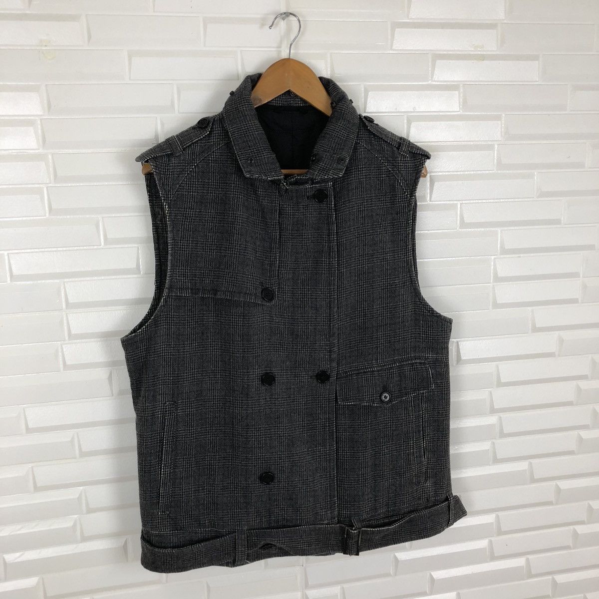 Neil Barrett ✈️🔥NEIL BARRET TRACEY VEST VINTAGE🔥✈️ Size US L / EU 52-54 / 3 - 5 Thumbnail