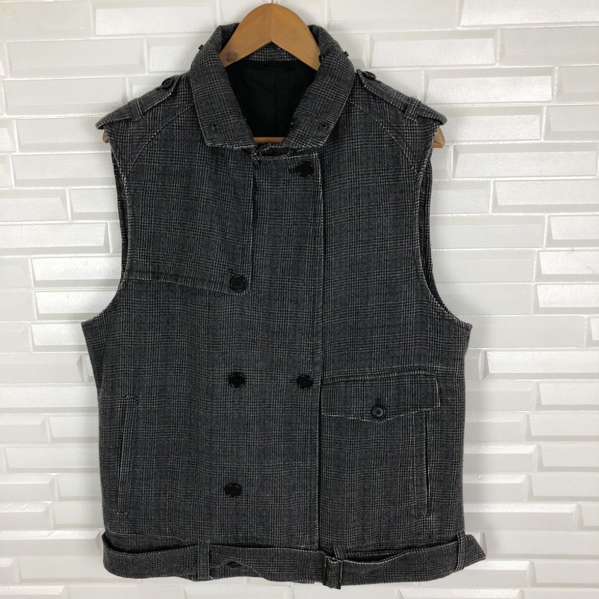 Neil Barrett ✈️🔥NEIL BARRET TRACEY VEST VINTAGE🔥✈️ Size US L / EU 52-54 / 3 - 6 Thumbnail