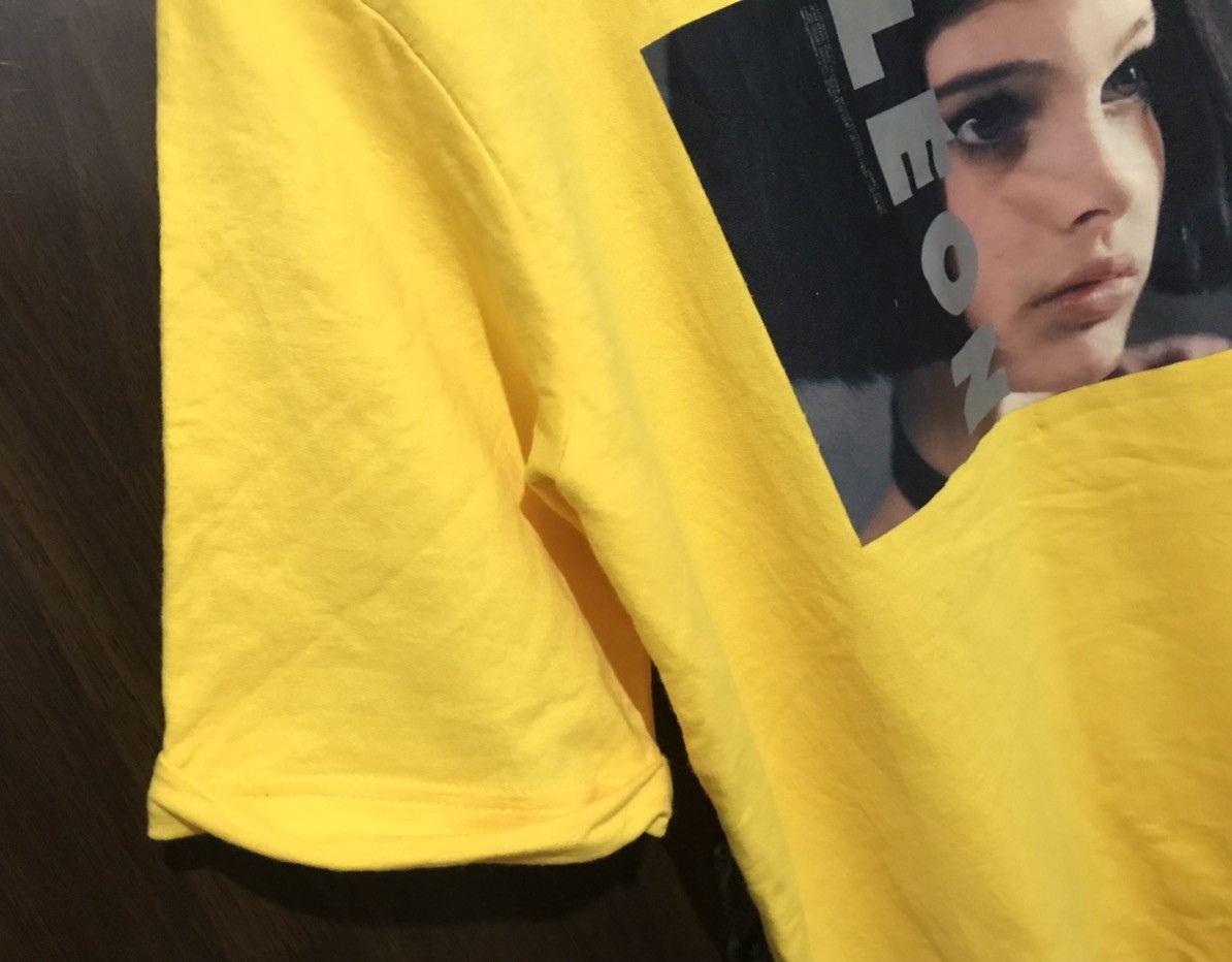 Vintage Vintage LEON The Professional Movie Tshirt Velvet Printed Size US M / EU 48-50 / 2 - 4 Thumbnail