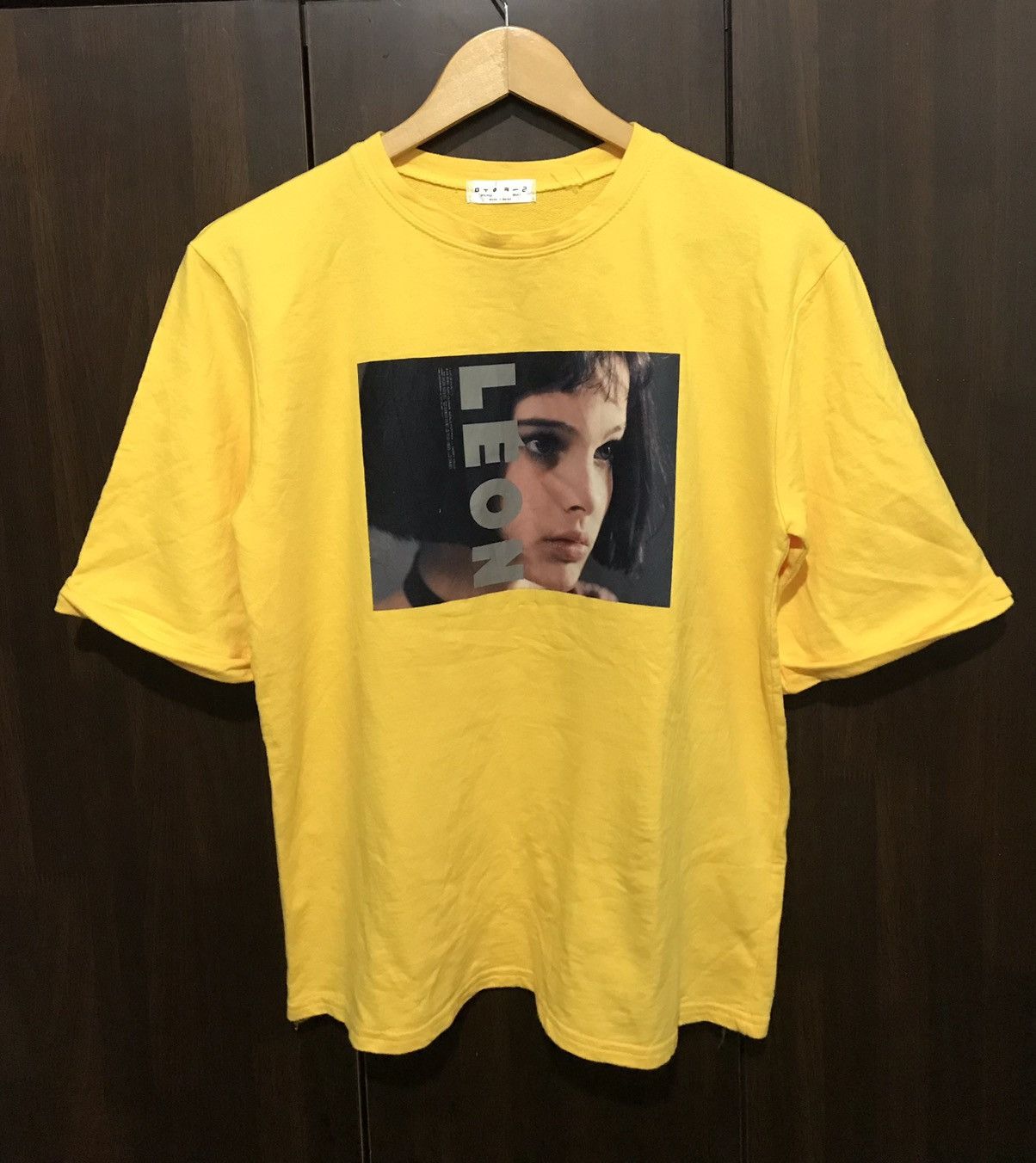 Vintage Vintage LEON The Professional Movie Tshirt Velvet Printed Size US M / EU 48-50 / 2 - 1 Thumbnail