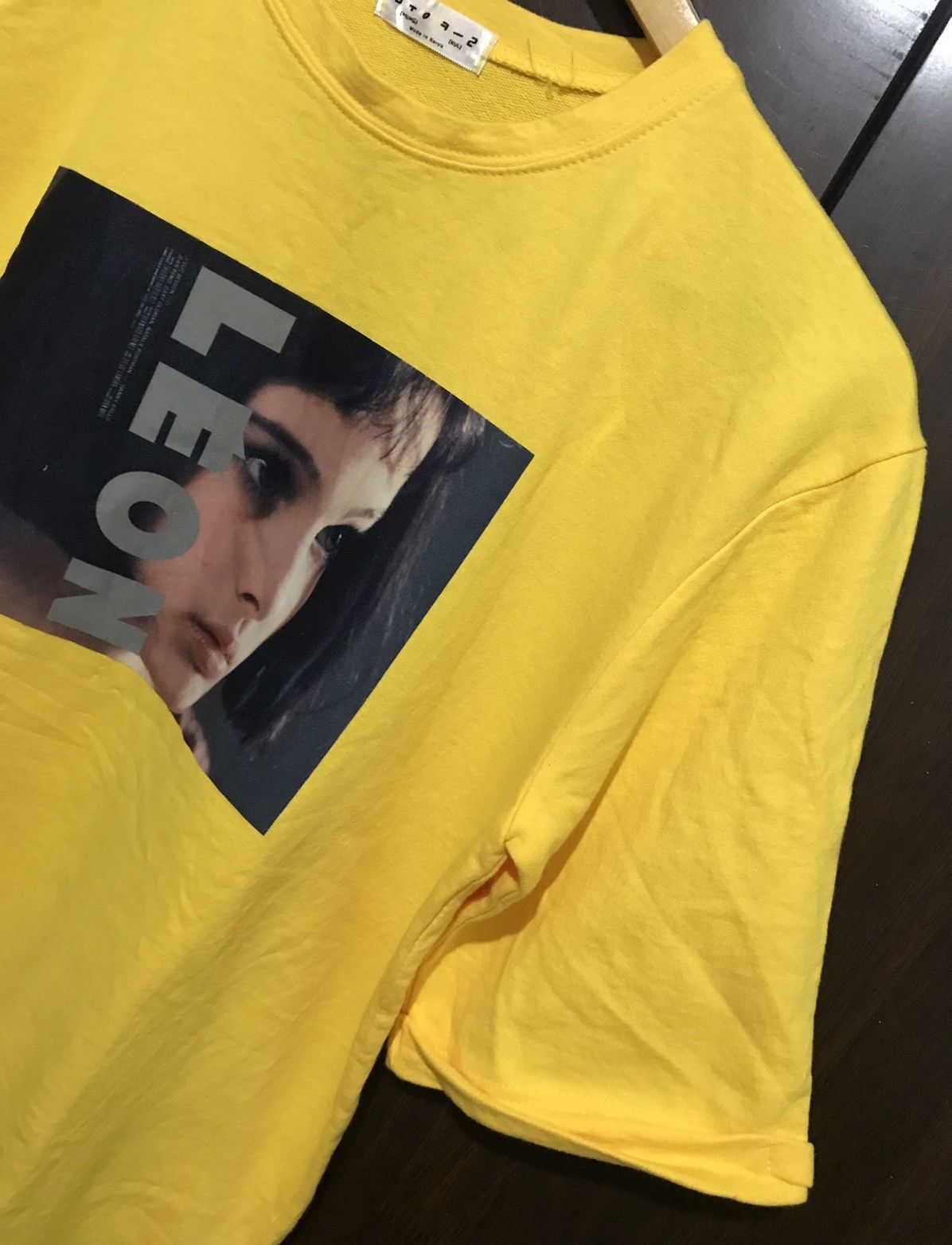 Vintage Vintage LEON The Professional Movie Tshirt Velvet Printed Size US M / EU 48-50 / 2 - 5 Thumbnail