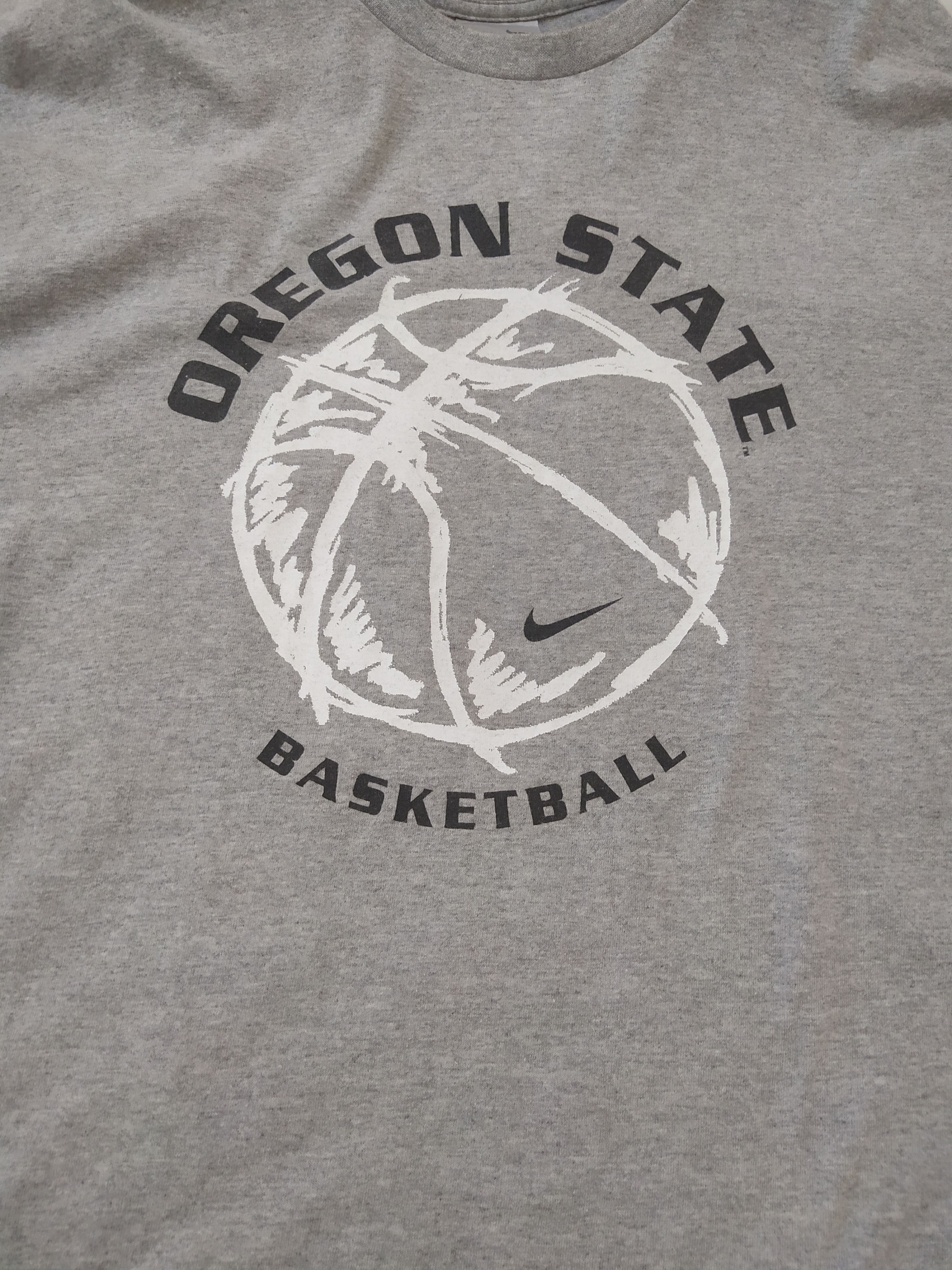 Nike Oregon State Beavers Nike Gray T-Shirt Basketball Graphic Size US XL / EU 56 / 4 - 3 Thumbnail