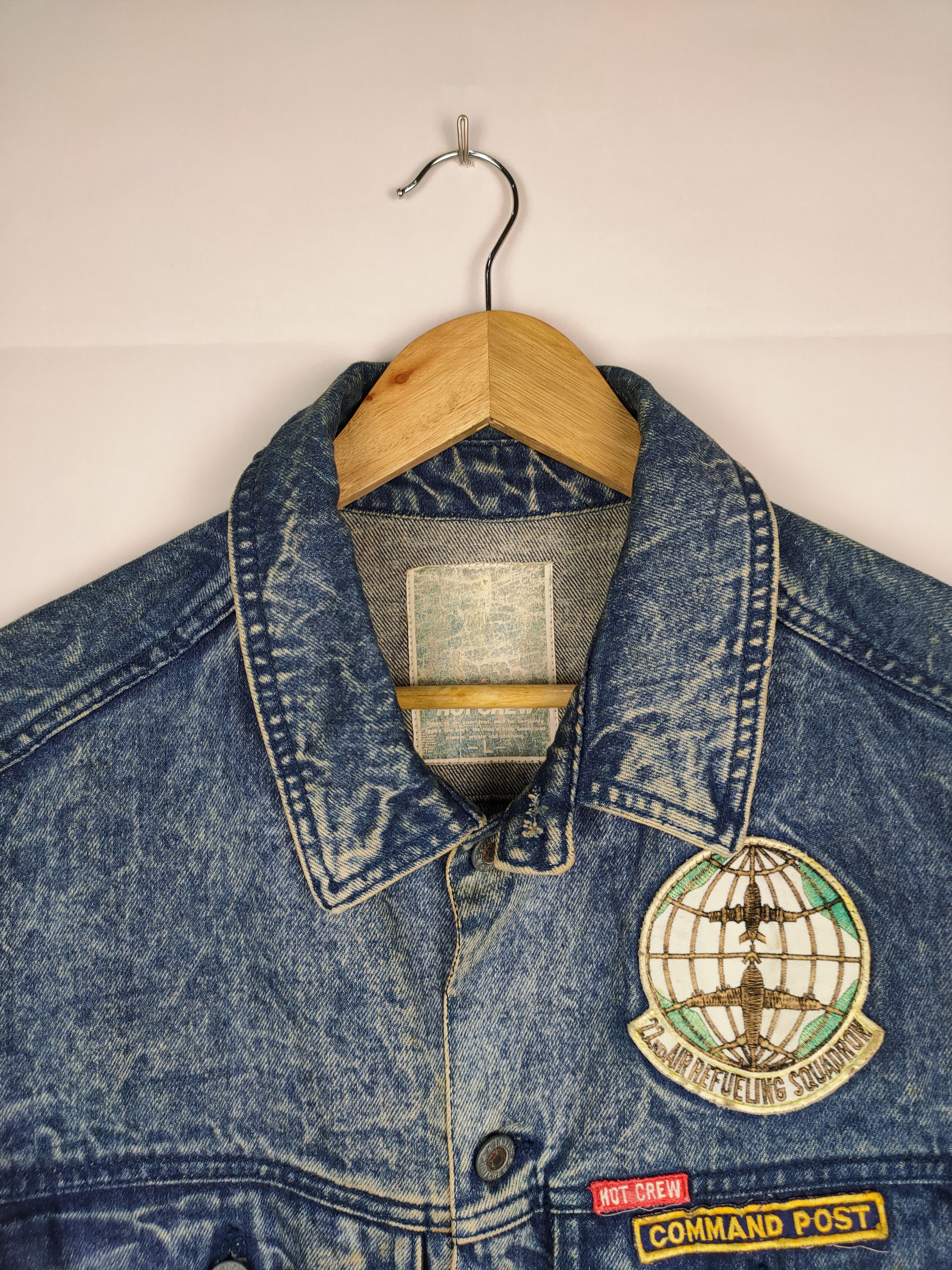 Vintage Vintage Hot Crew Denim Jacket Patches Size US L / EU 52-54 / 3 - 2 Thumbnail
