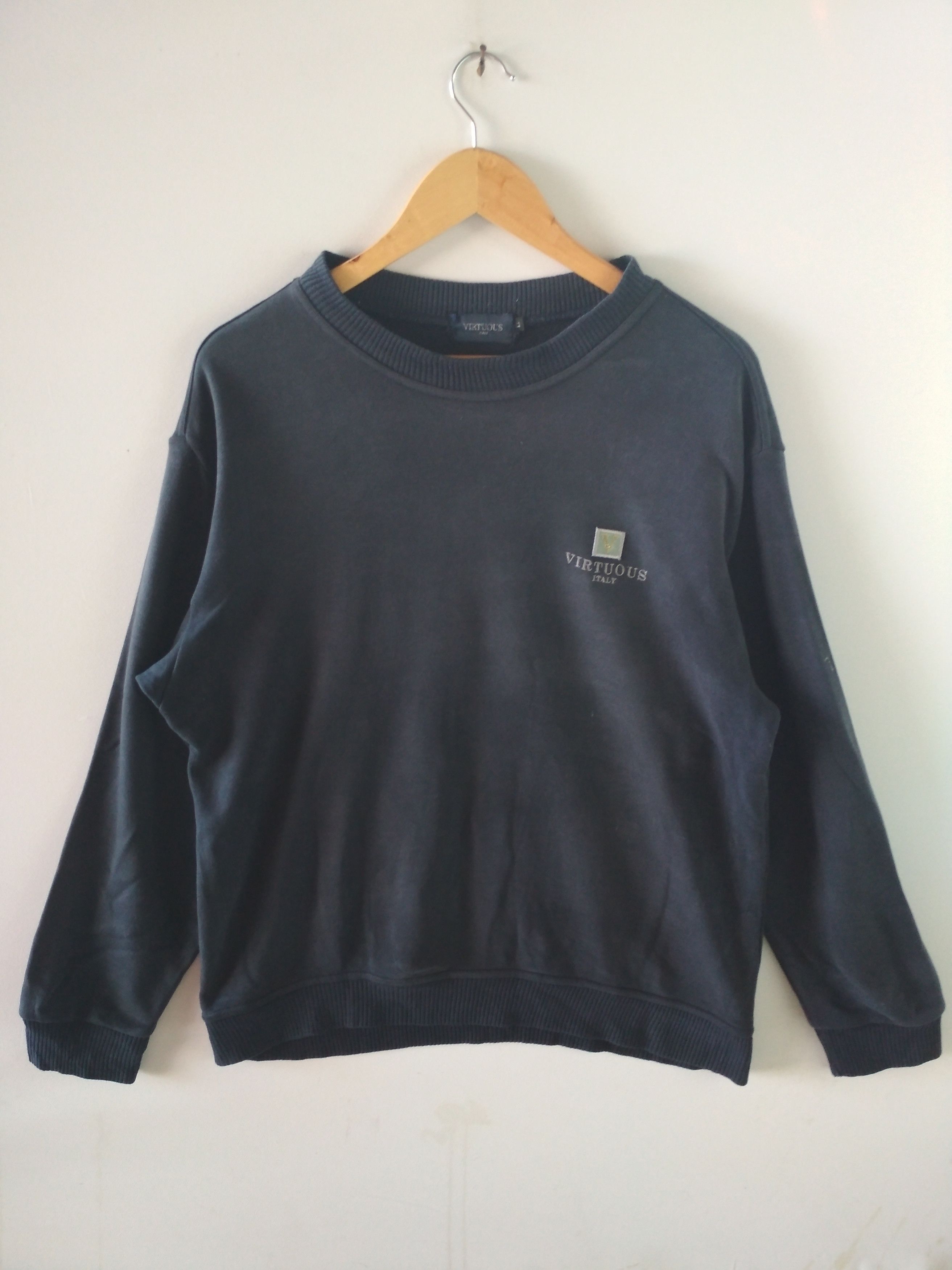 Other VIRTUOUS ITALY DESIGN SMALL EMBROIDERED LOGO SWEATSHIRT Size US L / EU 52-54 / 3 - 4 Thumbnail