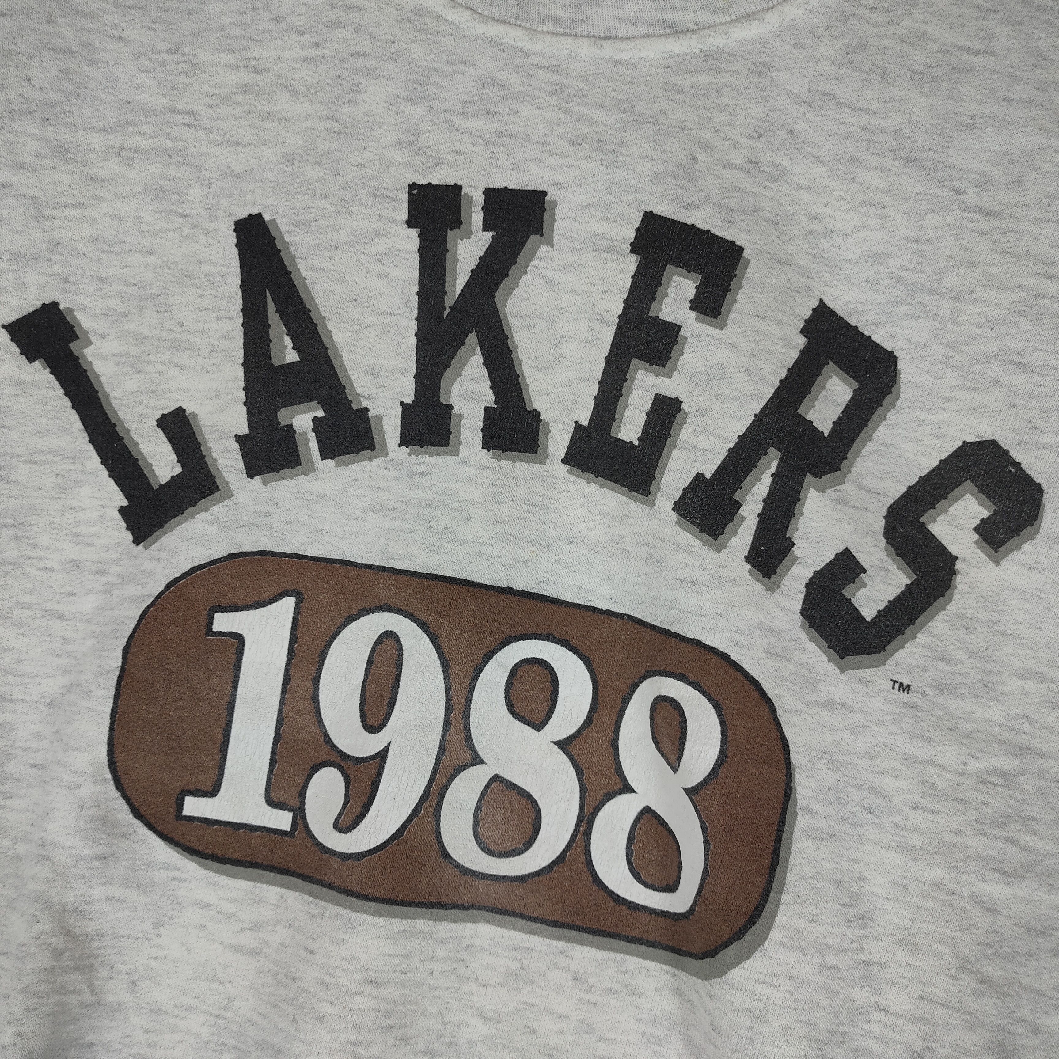 NBA Vintage 90s NBA LAKERS Big Back Logo History USA Sweatshirt Size US L / EU 52-54 / 3 - 3 Thumbnail