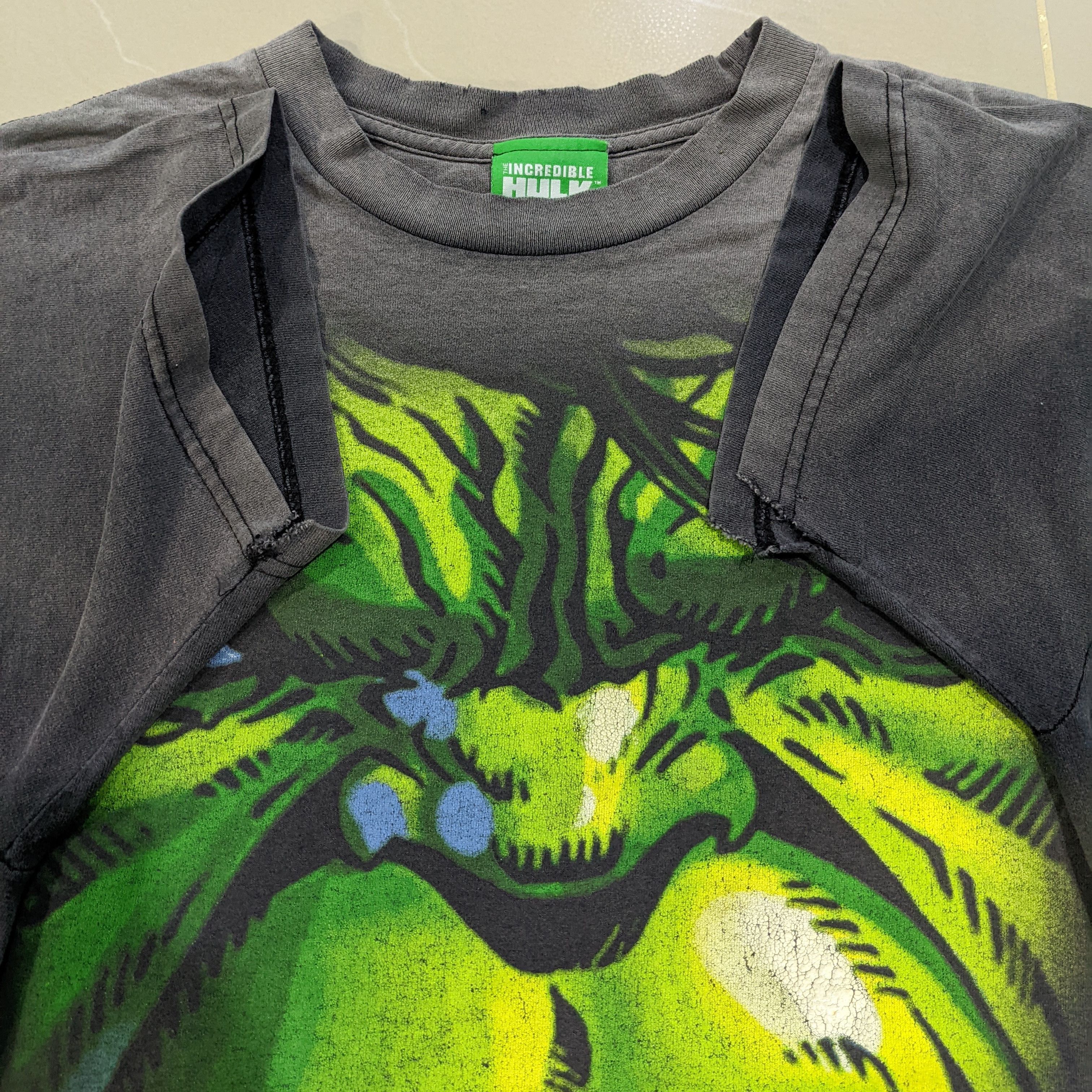Cartoon Network × Marvel Comics × Vintage Vintage Distressed Hulk Big Head Marvel Comics Tee Size US L / EU 52-54 / 3 - 4 Thumbnail