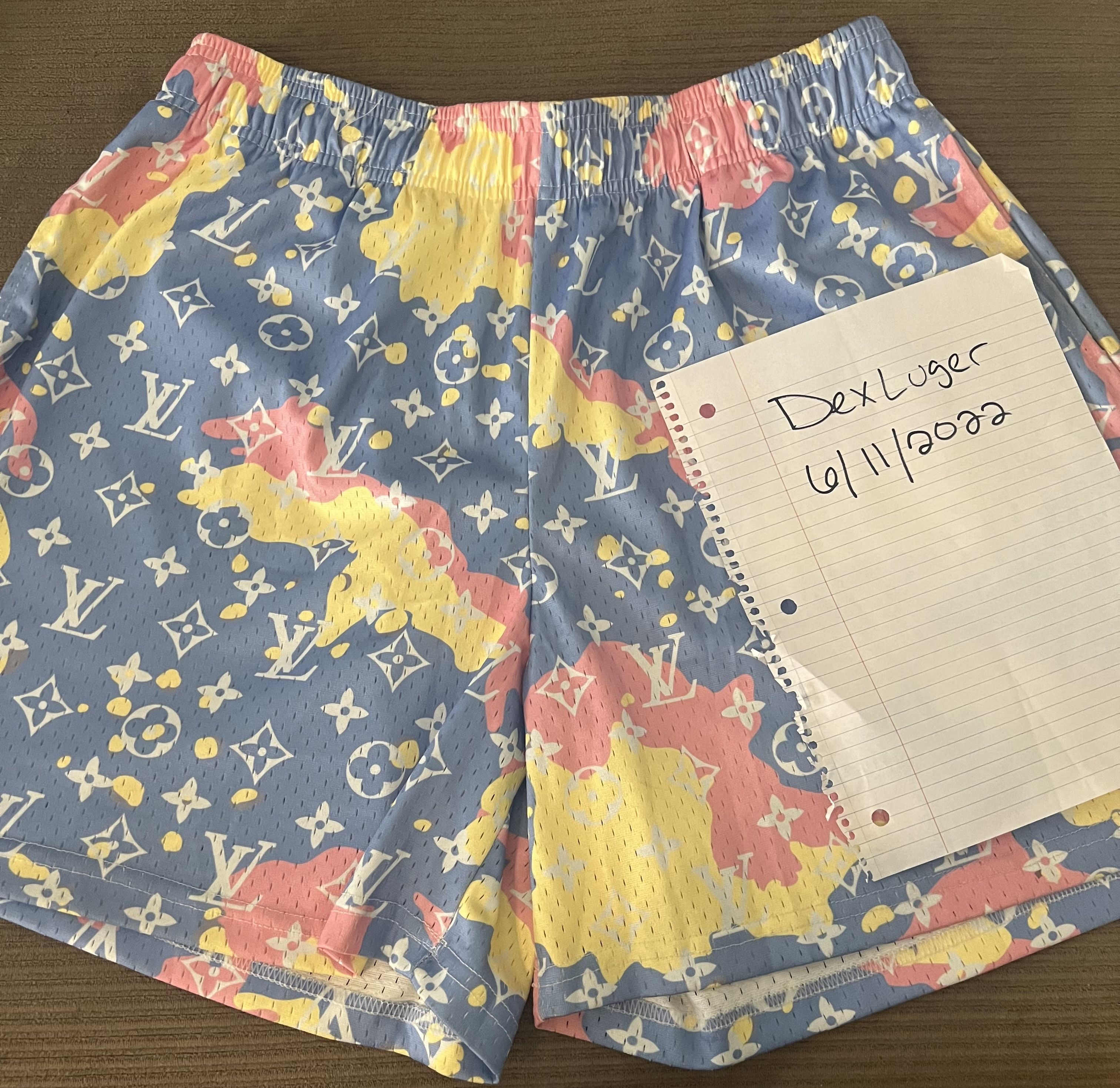 HealthdesignShops - Se vende con caja Louis Vuitton usada - BRAVEST STUDIOS  PAISLEY LOUIS VUITTON SHORTS PINK