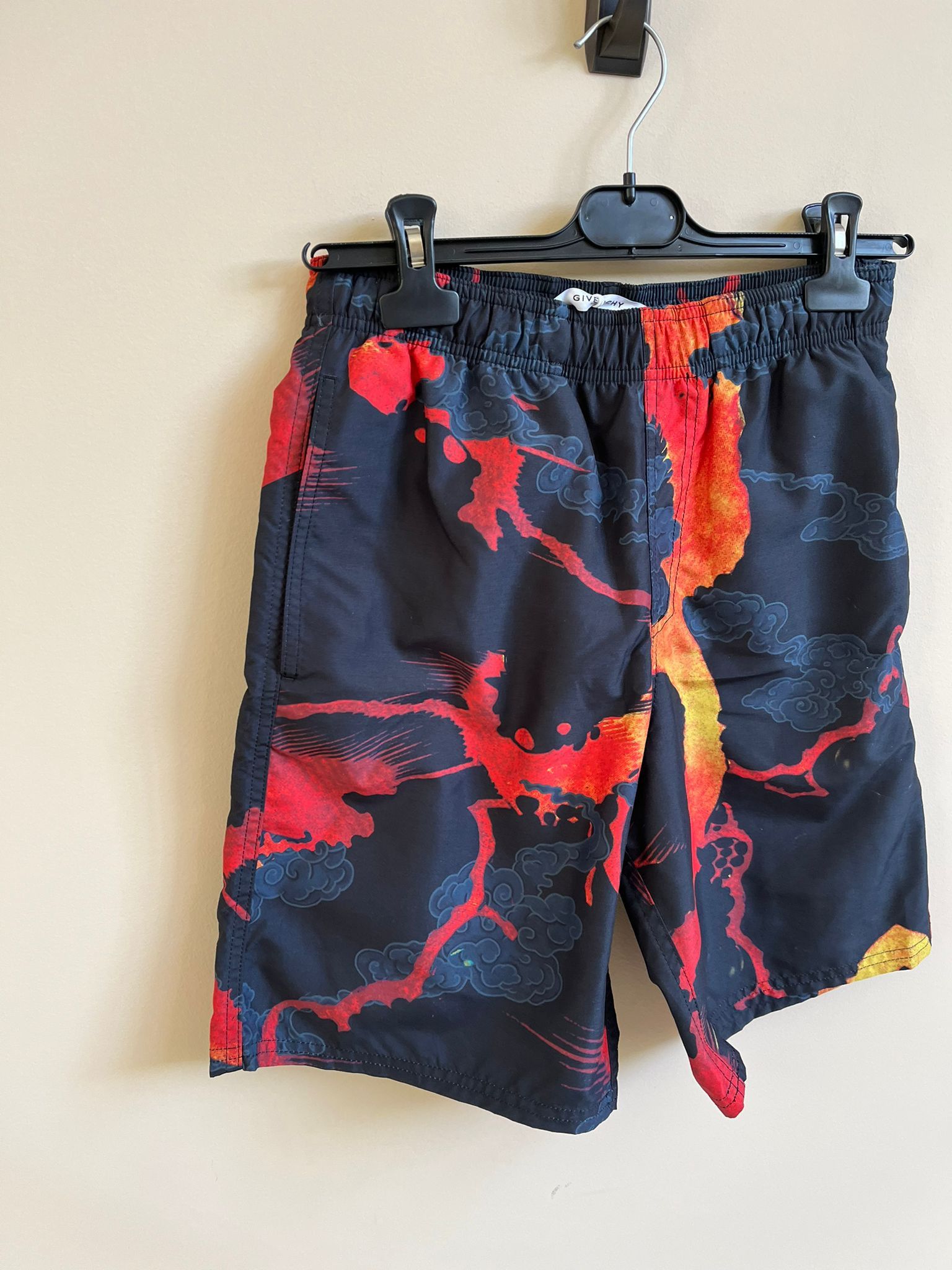 Givenchy Swimwear Short in Black/Red Size US 28 / EU 44 - 2 Thumbnail