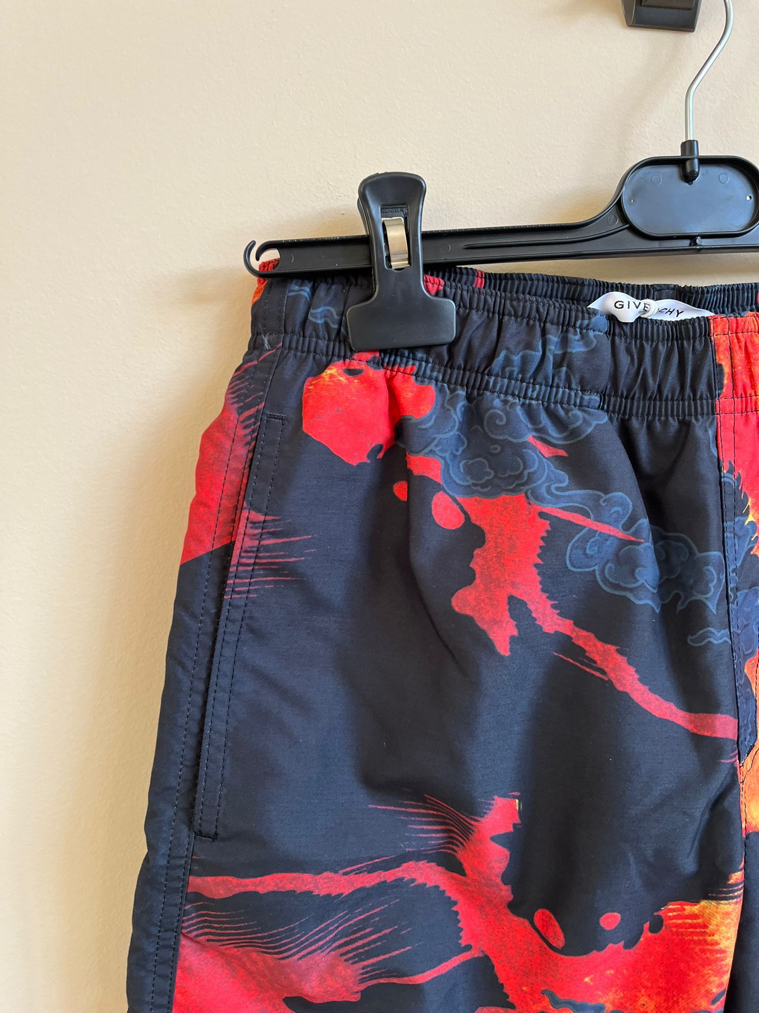 Givenchy Swimwear Short in Black/Red Size US 28 / EU 44 - 6 Thumbnail