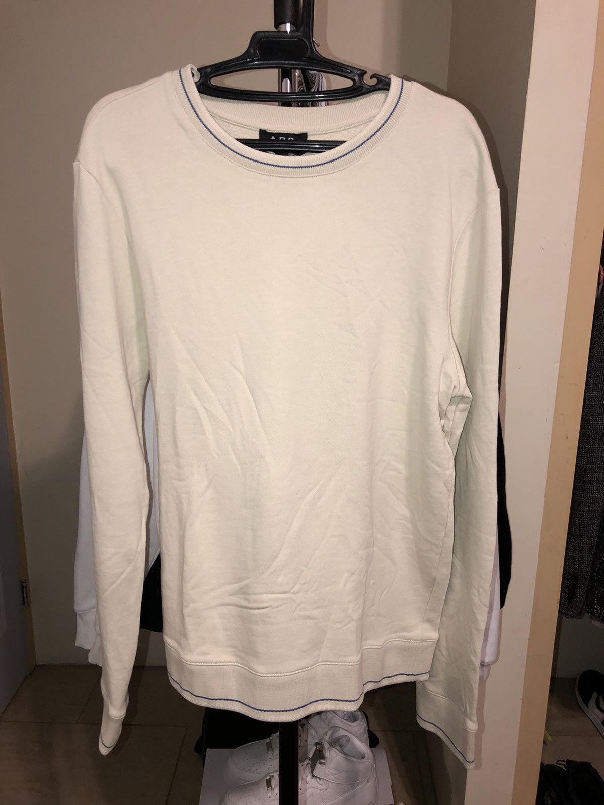 A.P.C. A.P.C. Cream Crewneck Size US M / EU 48-50 / 2 - 1 Thumbnail