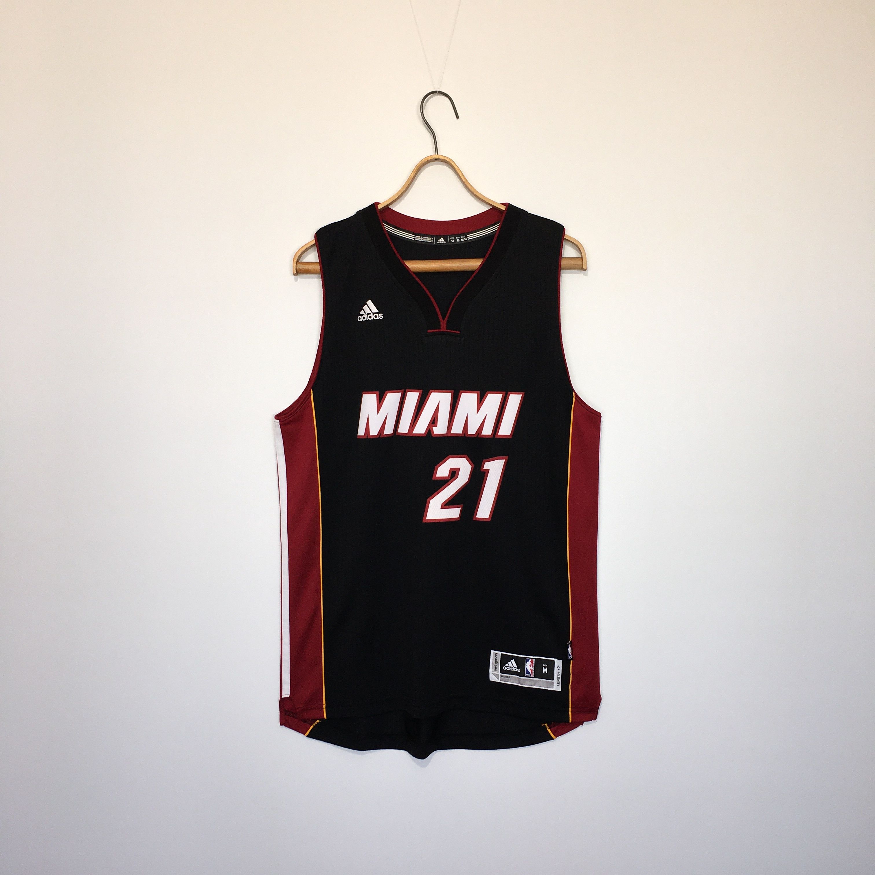 Adidas × NBA Adidas NBA Miami Heat #21 Whiteside Swingman Jersey Size M Size US M / EU 48-50 / 2 - 1 Thumbnail