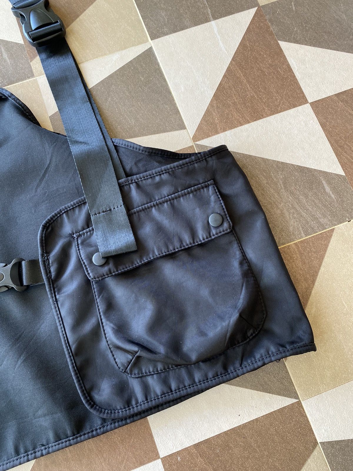 Japanese Brand × Takeo Kikuchi 🔥Steals🔥Takeo kikuchi Chest Bag Size ONE SIZE - 4 Thumbnail