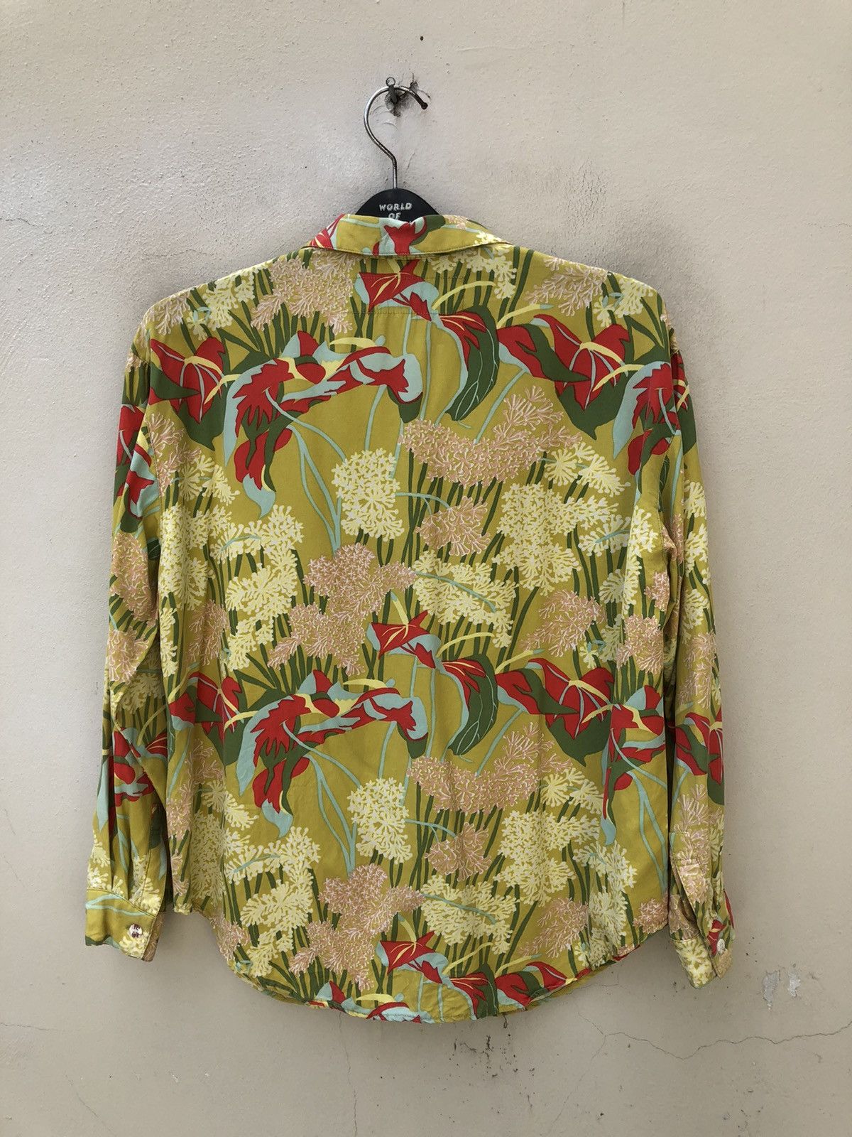 Vintage Vintage Kozue Naito Hobgoblin Japan LS Rayon Hawaiian Shirt Size US S / EU 44-46 / 1 - 11 Thumbnail