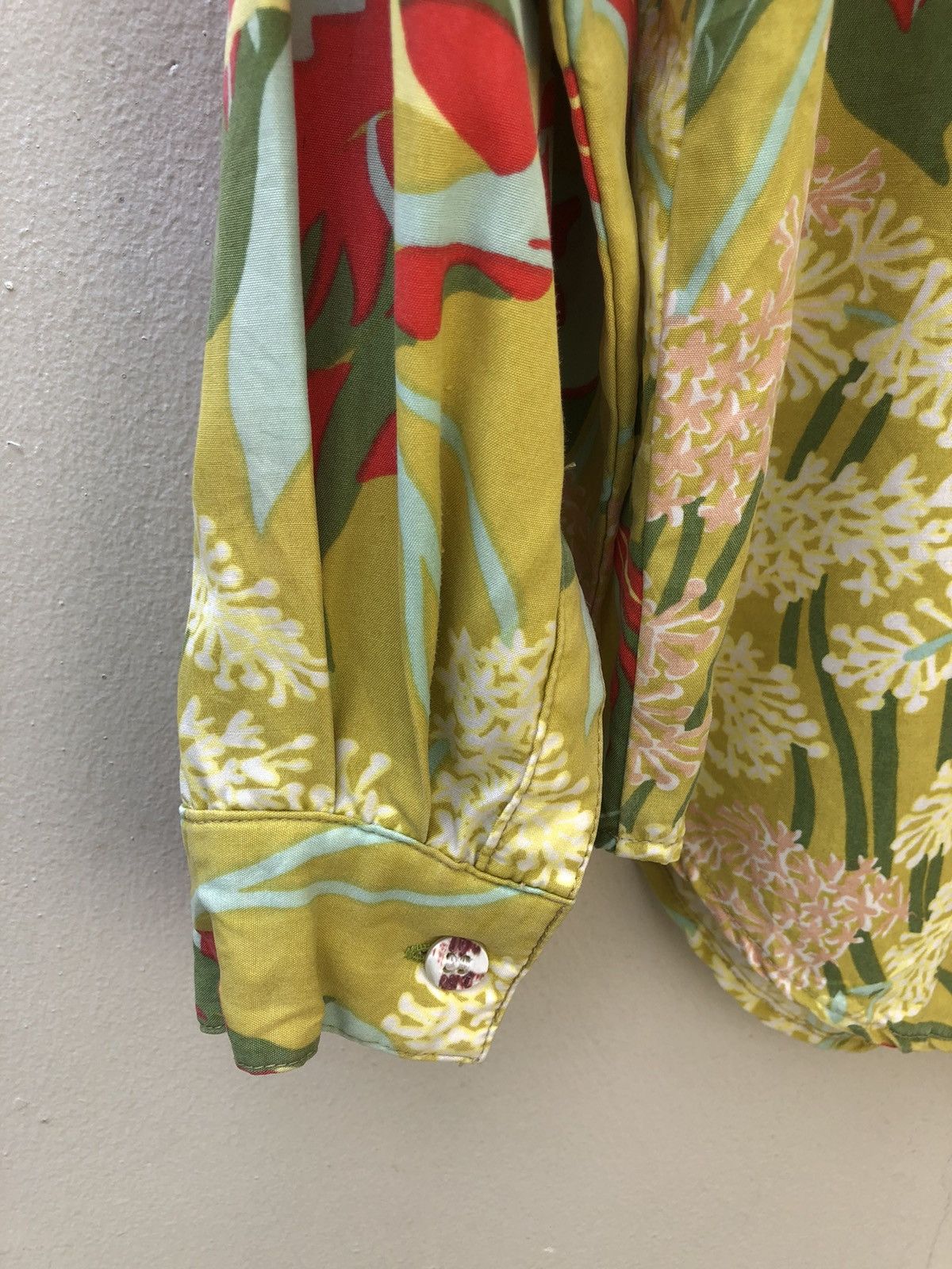 Vintage Vintage Kozue Naito Hobgoblin Japan LS Rayon Hawaiian Shirt Size US S / EU 44-46 / 1 - 12 Thumbnail
