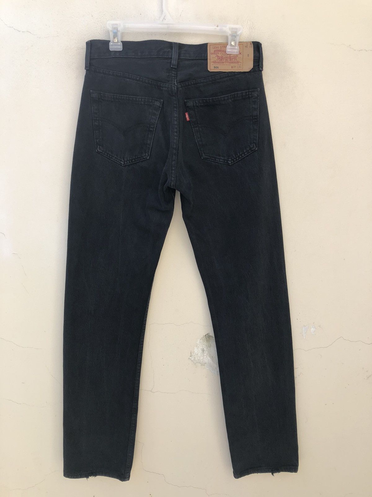 Levi's Vintage 2000 Levi’s 501 Jeans Faded Black Denim Size US 31 - 9 Thumbnail