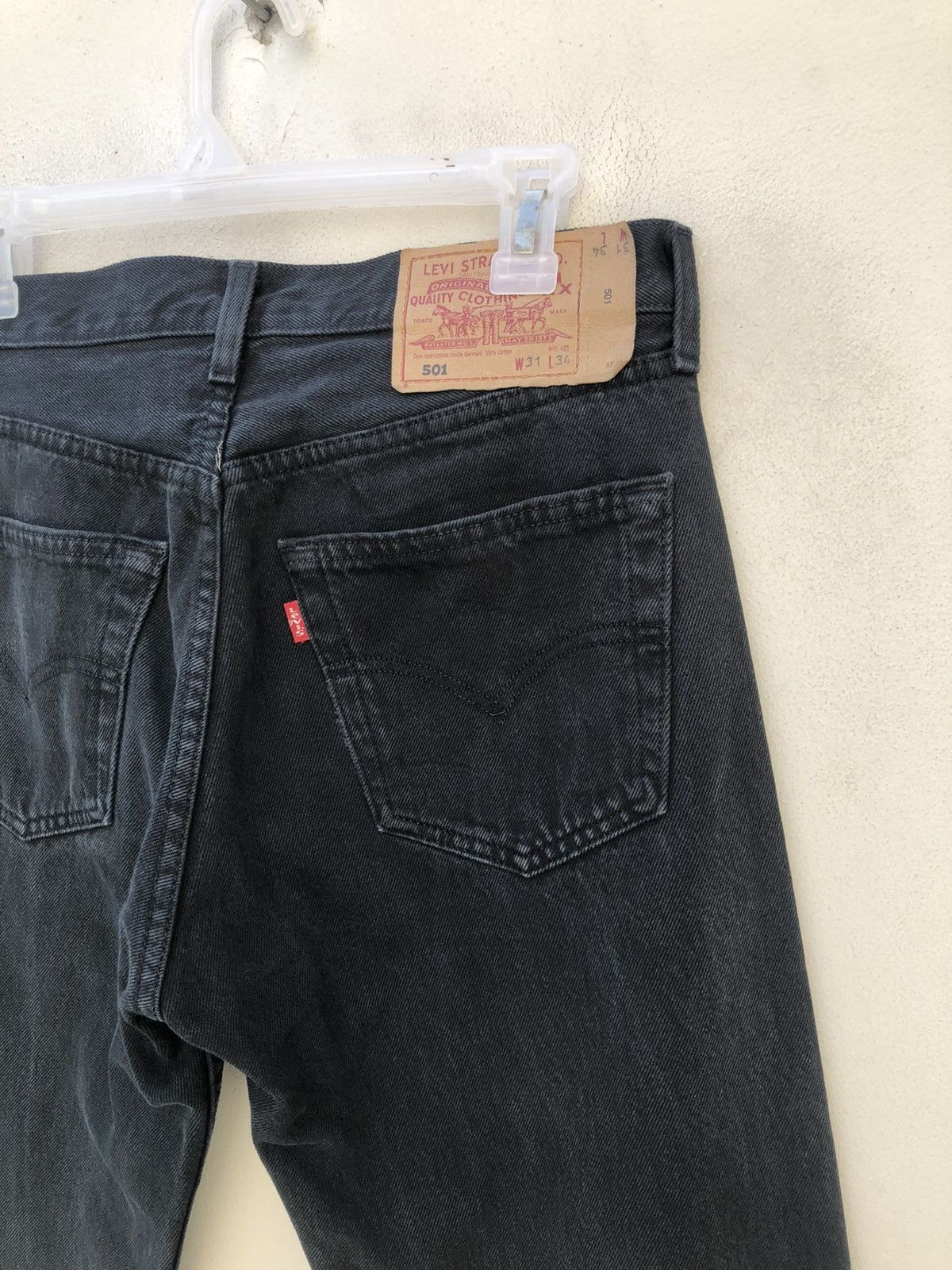 Levi's Vintage 2000 Levi’s 501 Jeans Faded Black Denim Size US 31 - 13 Thumbnail
