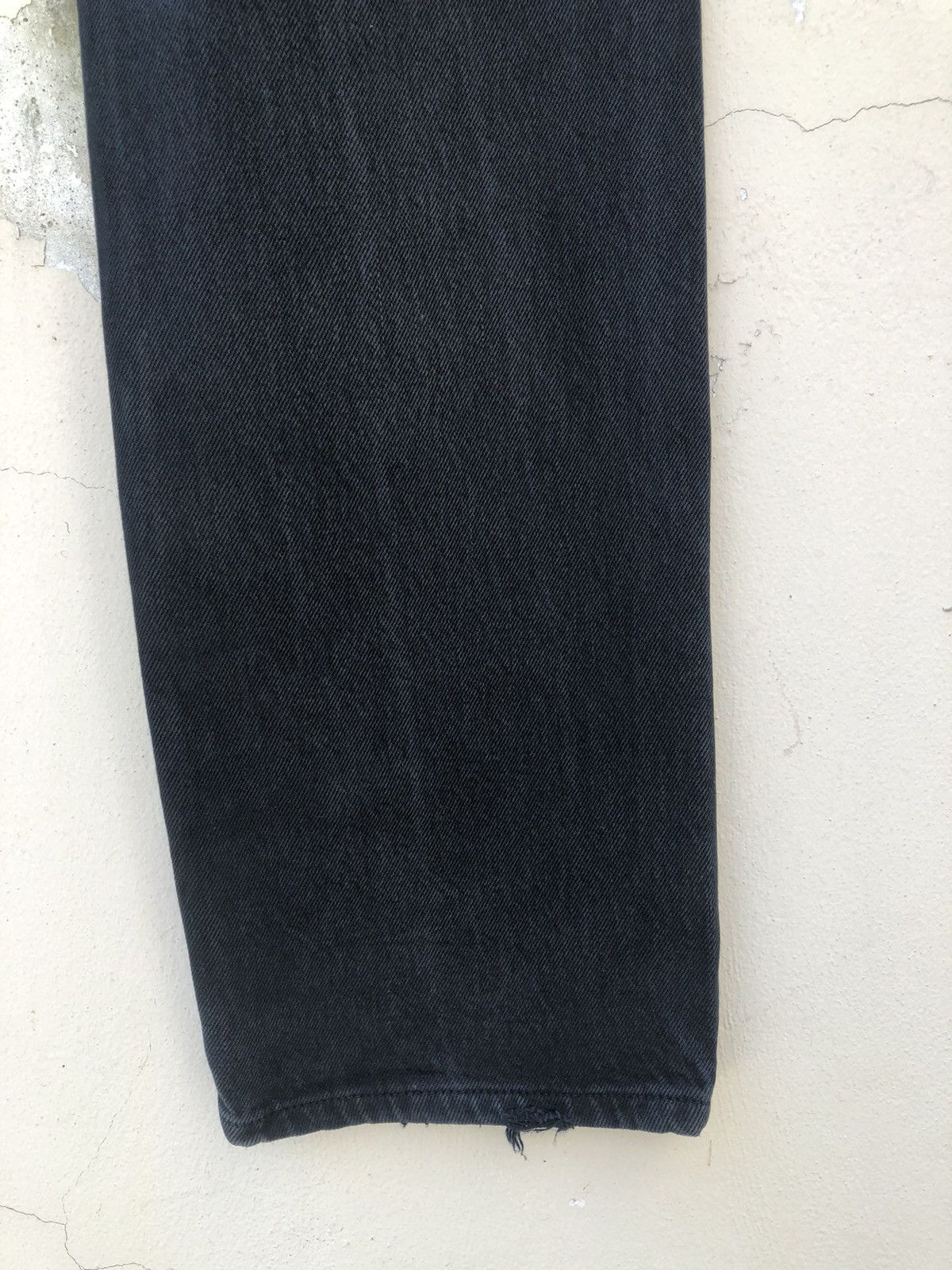 Levi's Vintage 2000 Levi’s 501 Jeans Faded Black Denim Size US 31 - 15 Thumbnail