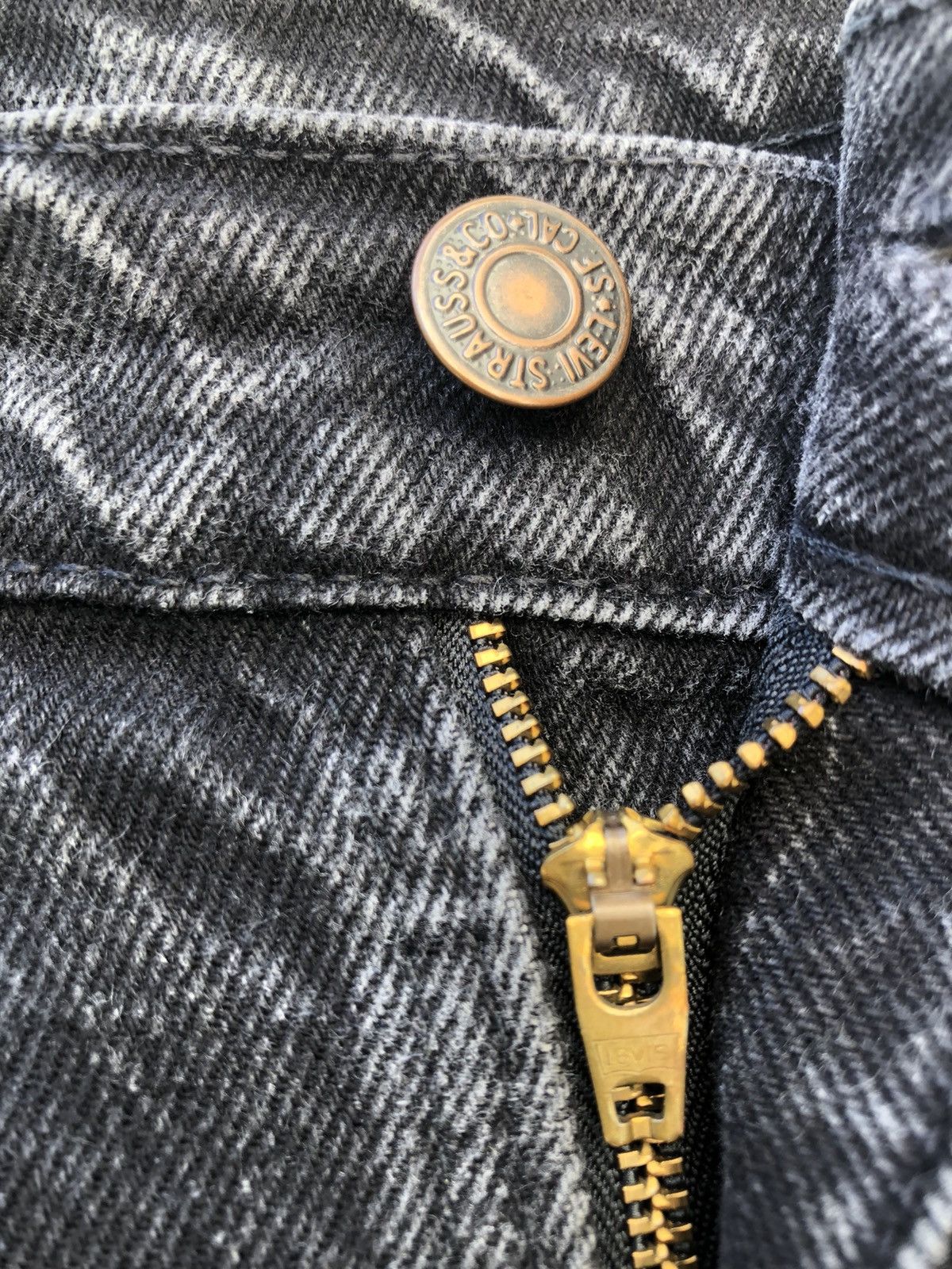 Levi's Vintage 1997 Levi’s 505 Jeans Faded Black Denim Size US 32 / EU 48 - 8 Thumbnail