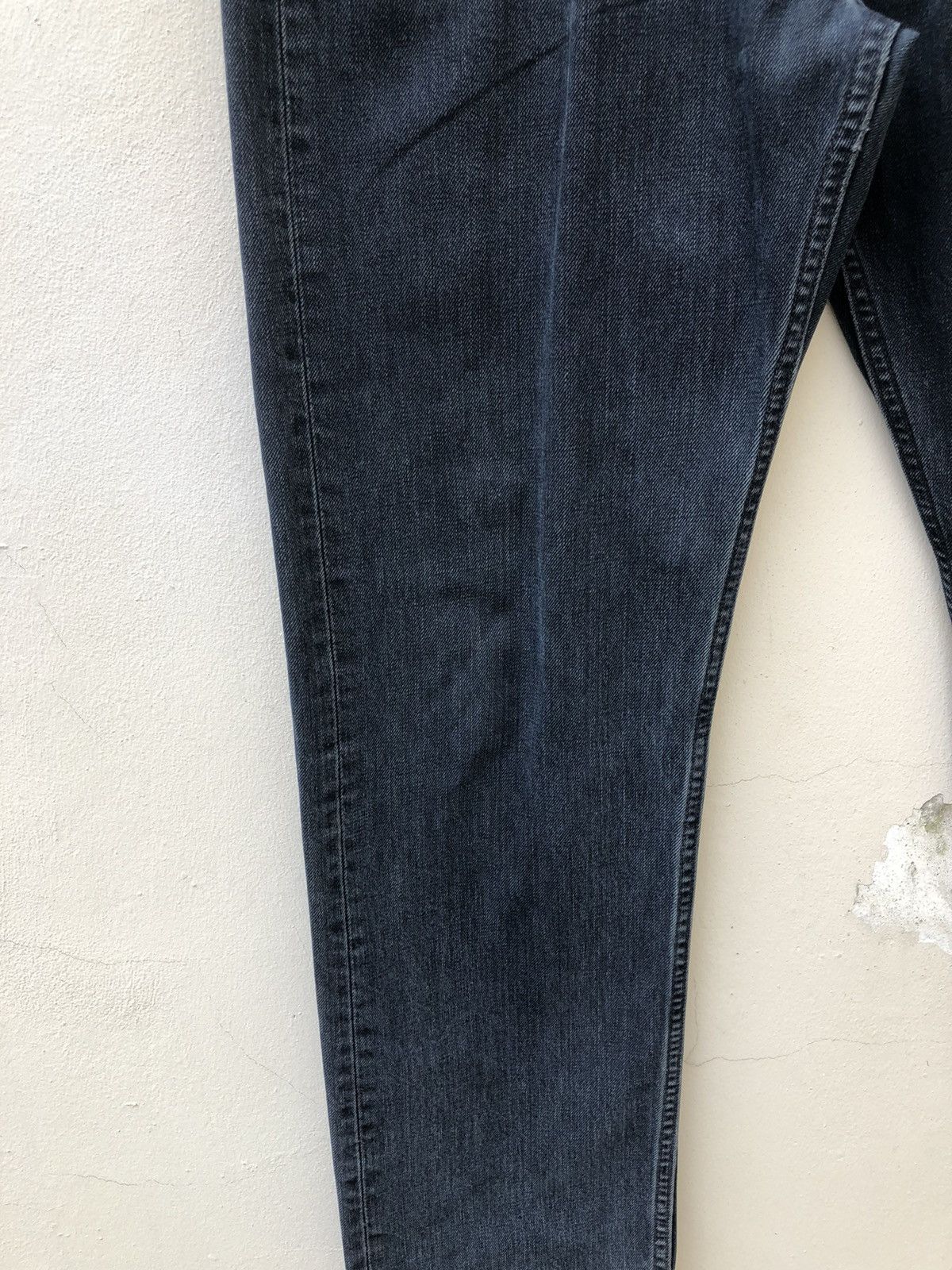 Levi's Vintage 2002 Levi’s 501 Jeans Faded Blue Black Denim Size US 33 - 5 Thumbnail