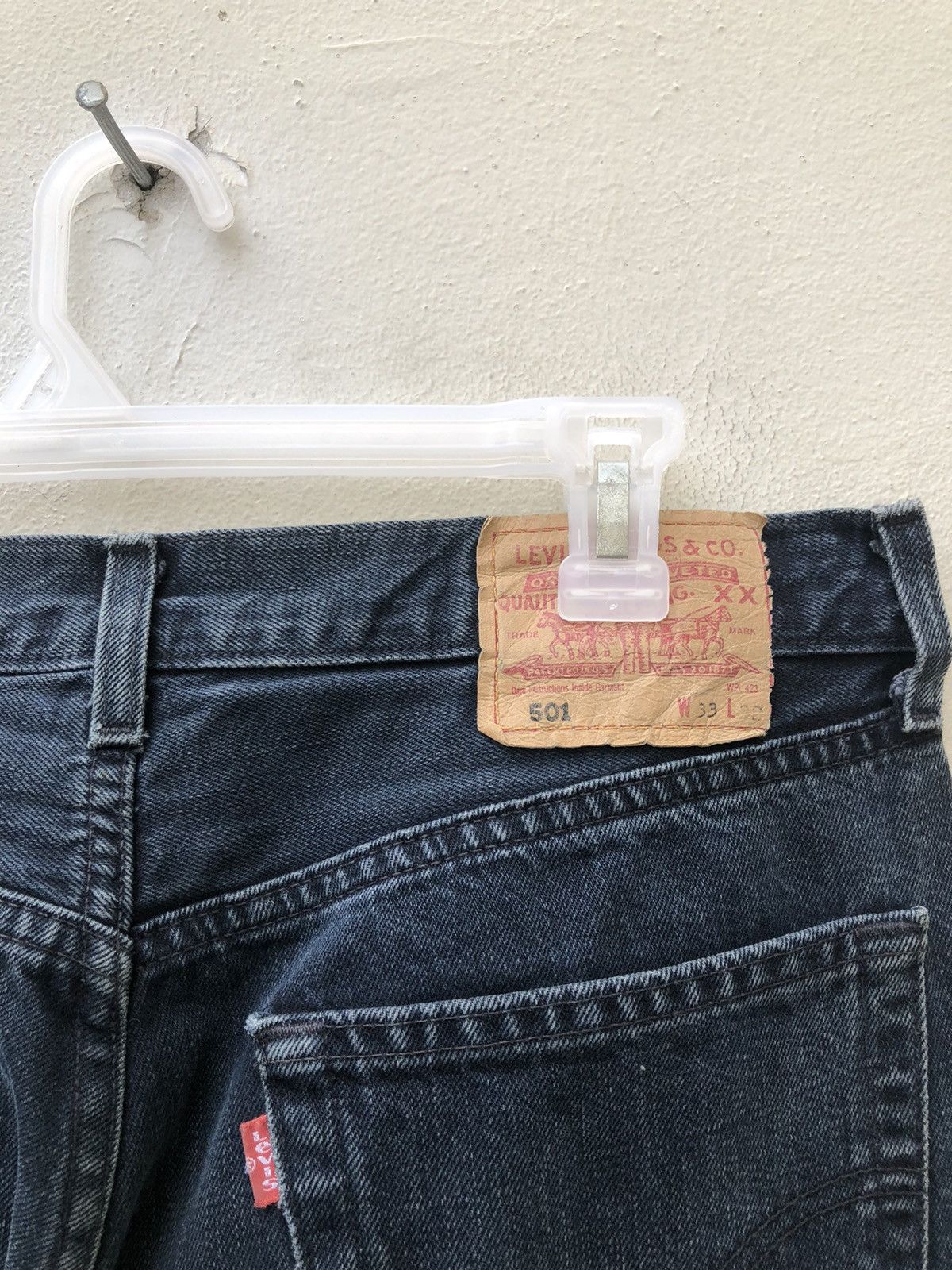 Levi's Vintage 2002 Levi’s 501 Jeans Faded Blue Black Denim Size US 33 - 15 Thumbnail