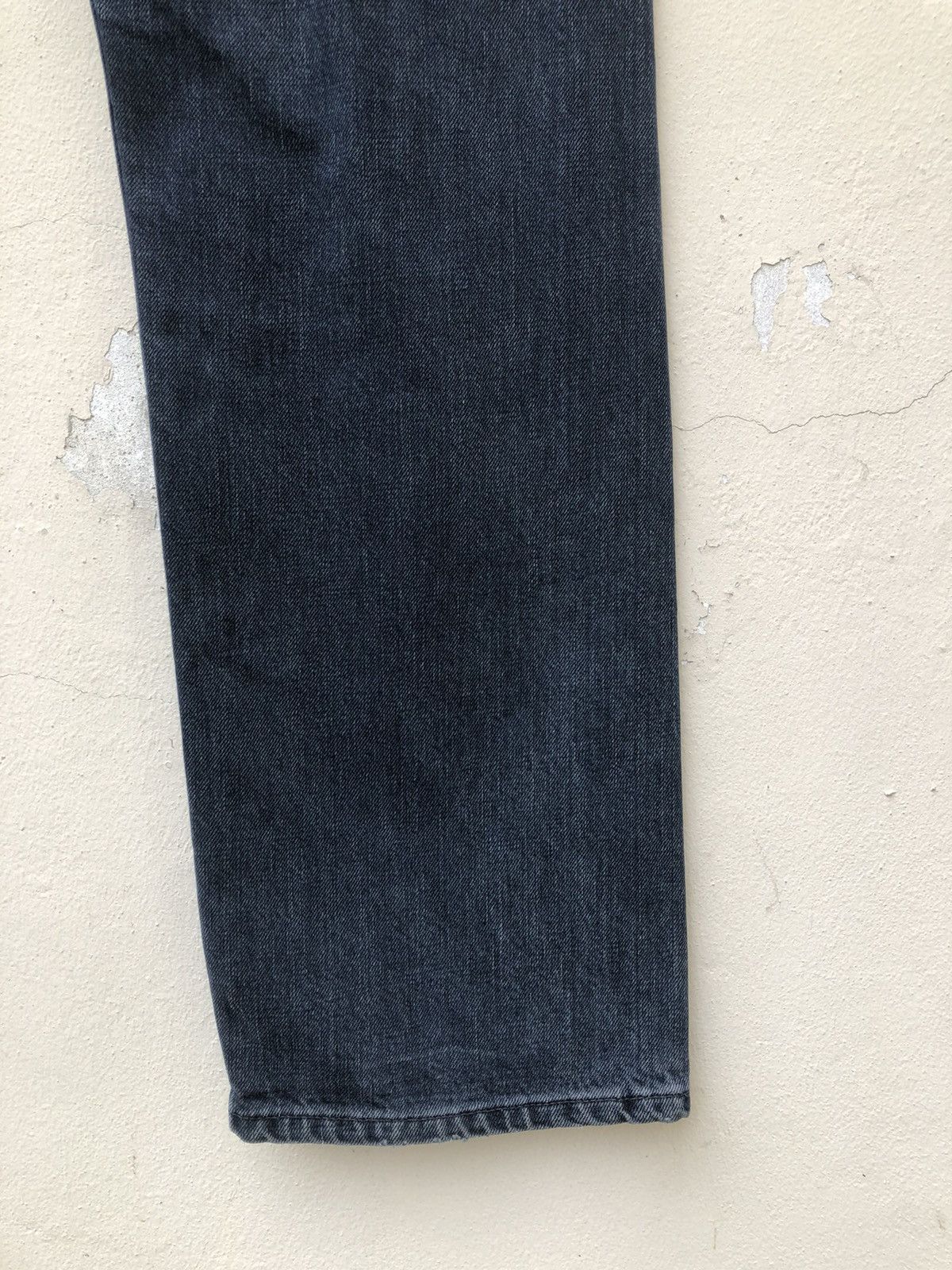 Levi's Vintage 2002 Levi’s 501 Jeans Faded Blue Black Denim Size US 33 - 17 Thumbnail