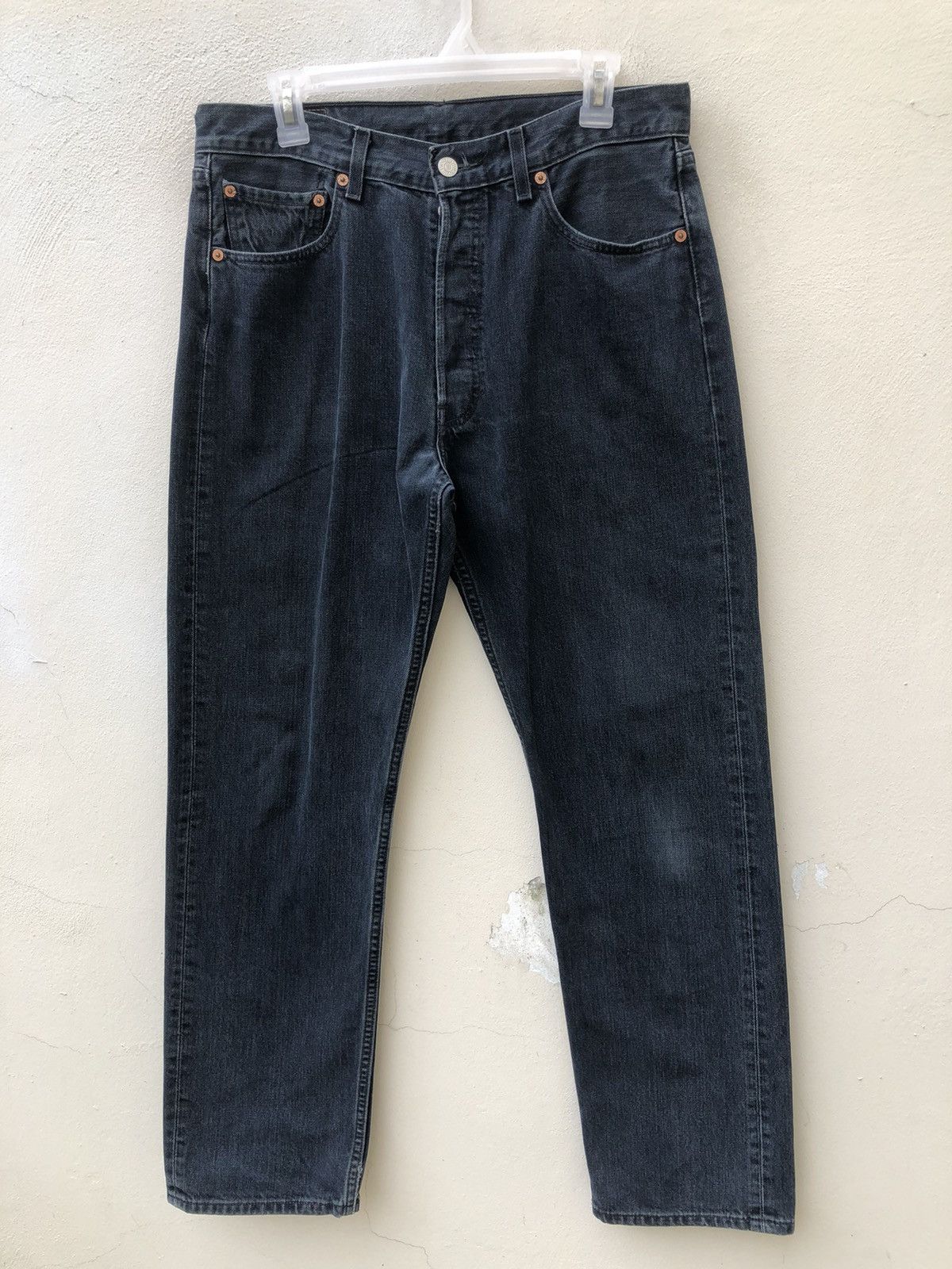 Levi's Vintage 2002 Levi’s 501 Jeans Faded Blue Black Denim Size US 33 - 1 Thumbnail