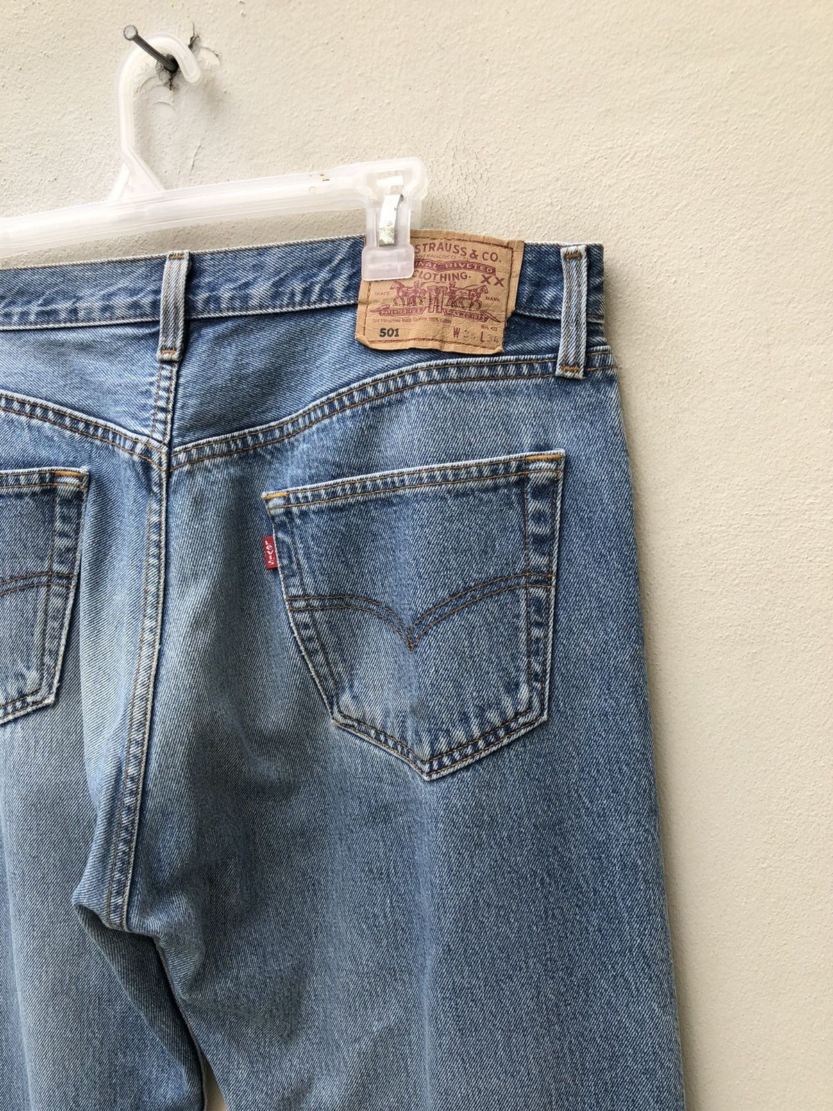 Levi's Vintage 1997 Levi’s 501 Jeans Distressed Ageing Denim Size US 35 - 15 Thumbnail