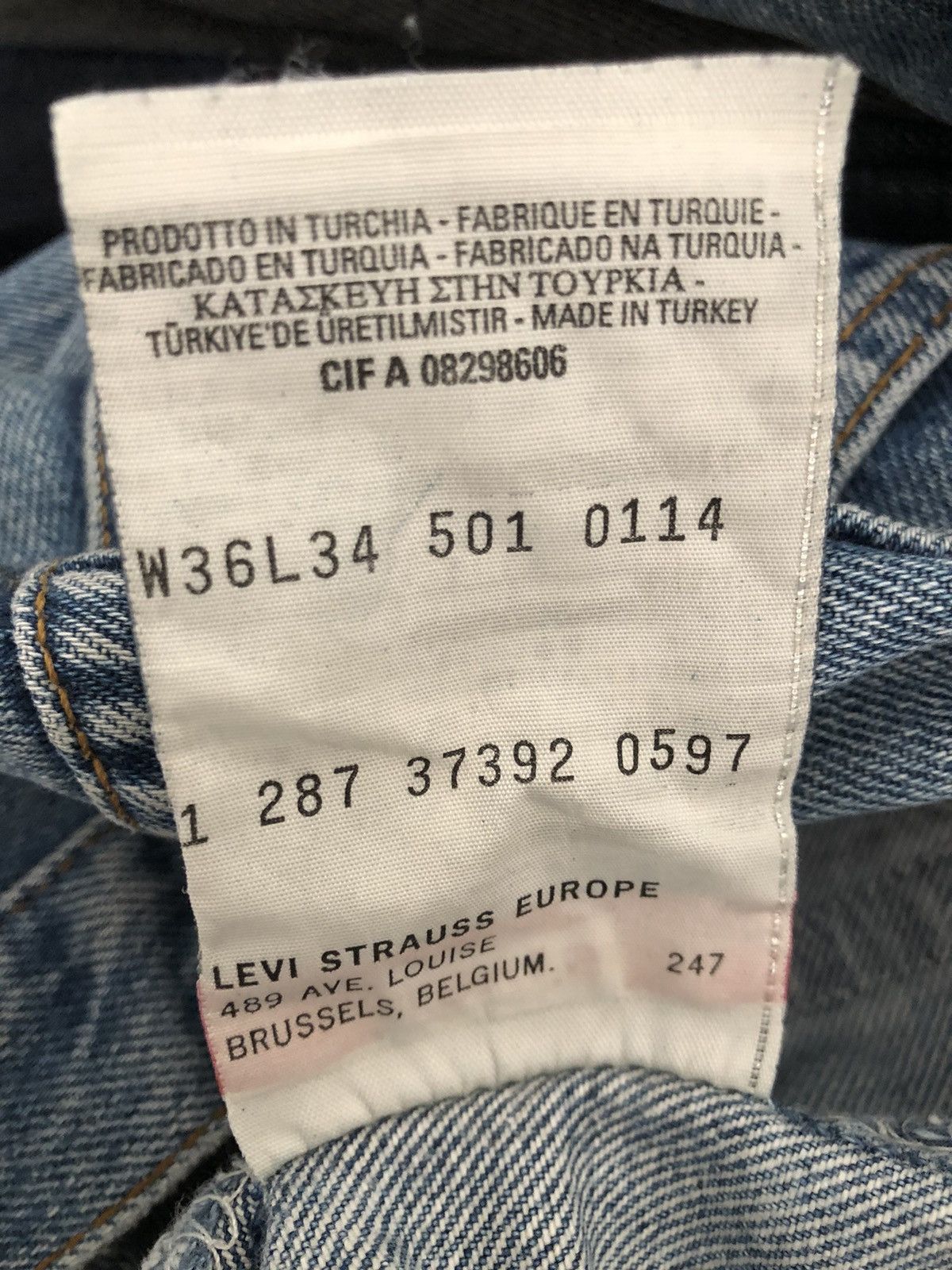Levi's Vintage 1997 Levi’s 501 Jeans Distressed Ageing Denim Size US 35 - 20 Thumbnail
