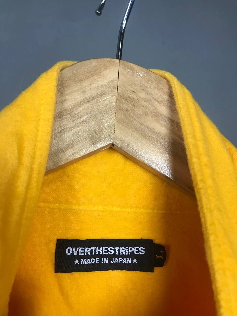 Japanese Brand Over the stripes Japanese brand luxury yellow shirt Size US L / EU 52-54 / 3 - 4 Thumbnail