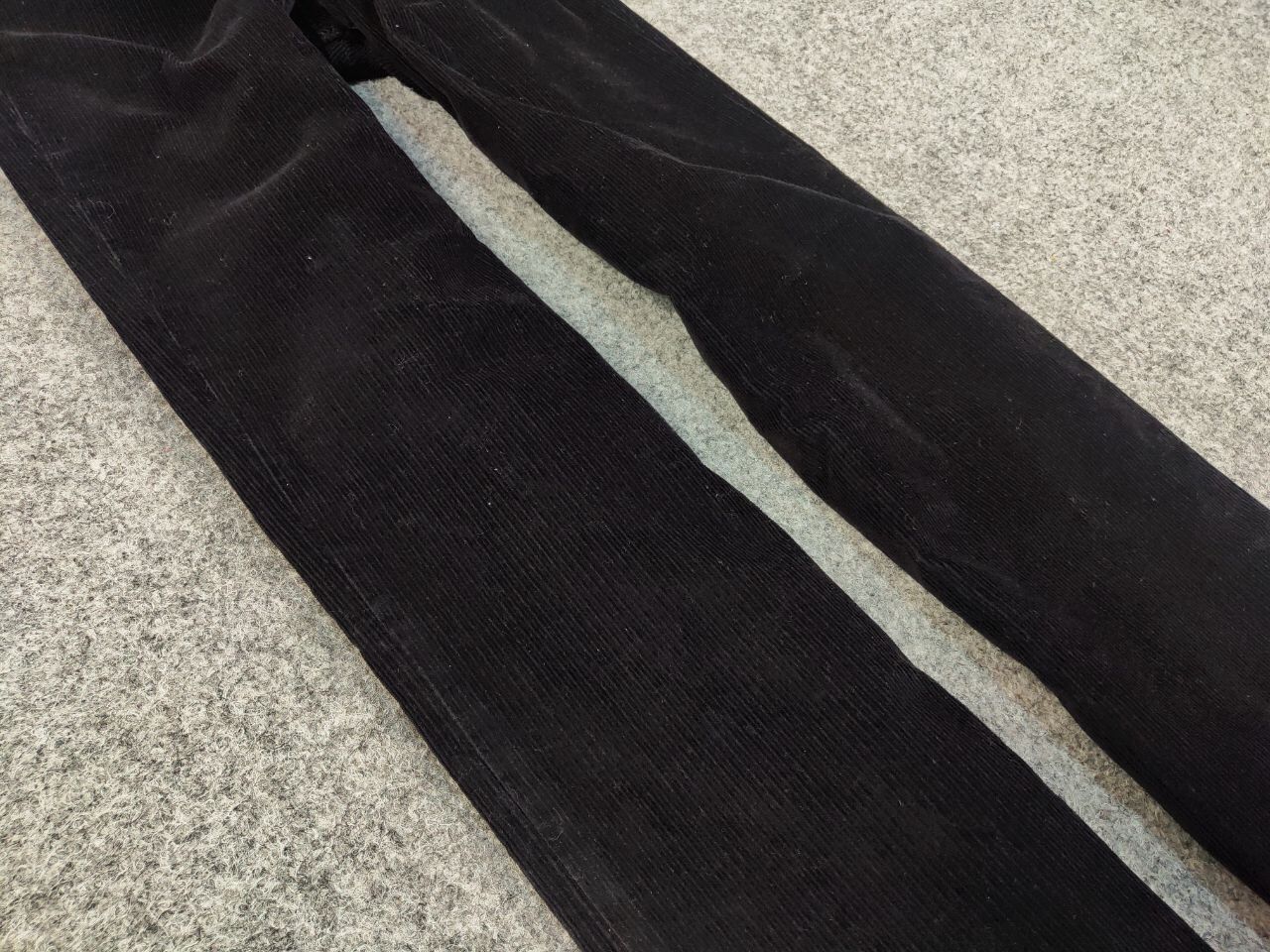 Levi's Vintage Levi’s 514 Black Corduroy Pants Trousers Velvet USA Size US 34 / EU 50 - 8 Thumbnail