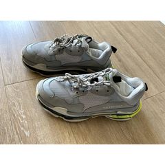 Balenciaga // Grey & Multicolour Triple S Sneaker – VSP Consignment