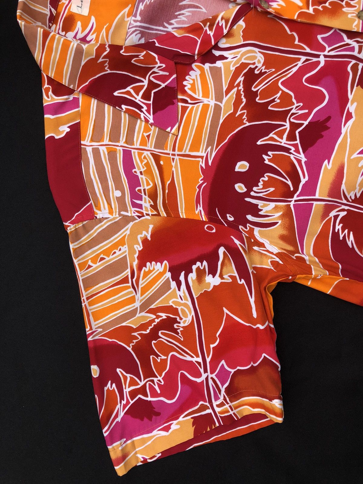 Vintage Vintage 90s Le Lys Rouge Rayon Psychedelic Hawaiian Shirt Size US M / EU 48-50 / 2 - 2 Thumbnail