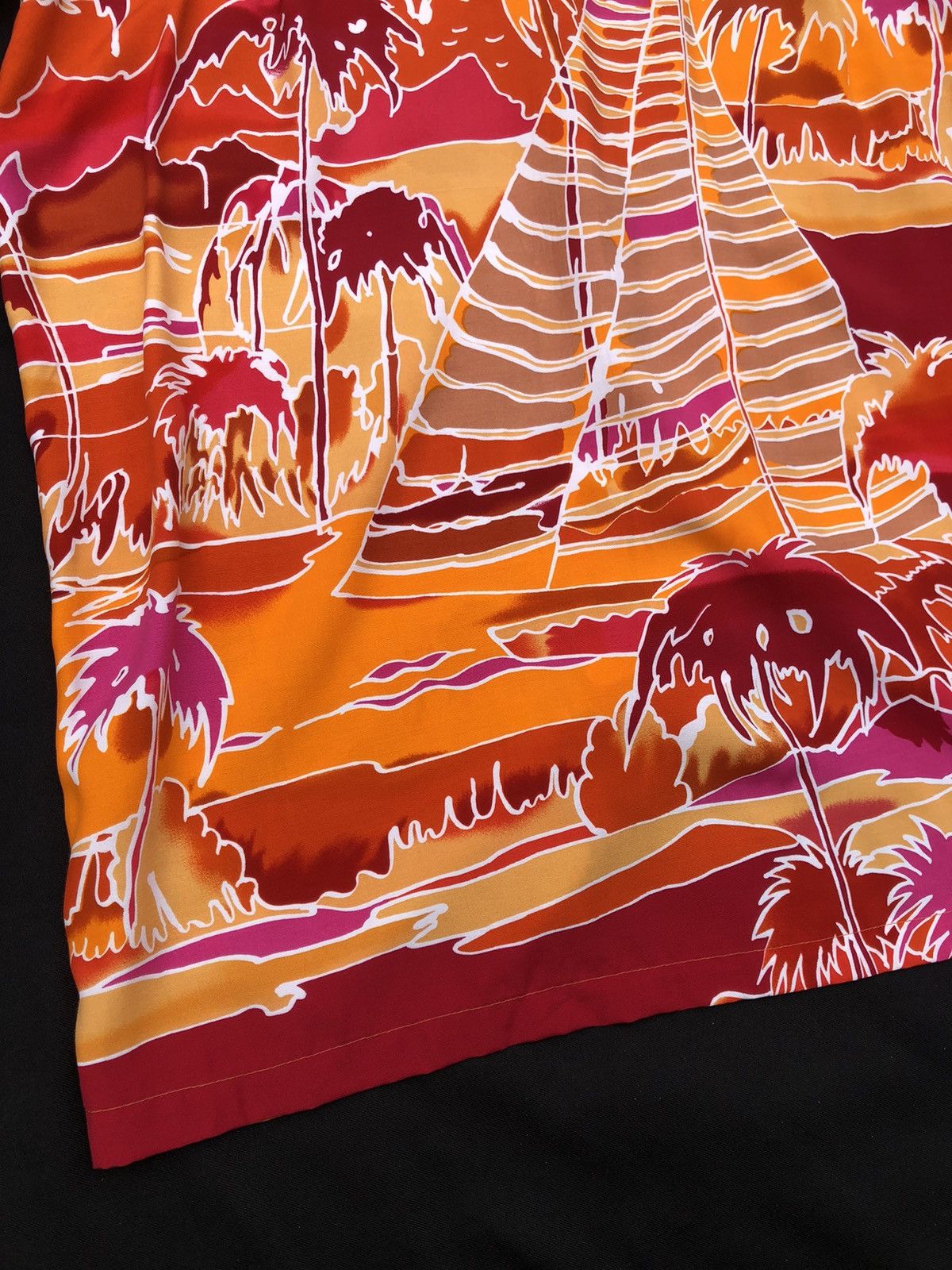Vintage Vintage 90s Le Lys Rouge Rayon Psychedelic Hawaiian Shirt Size US M / EU 48-50 / 2 - 16 Thumbnail